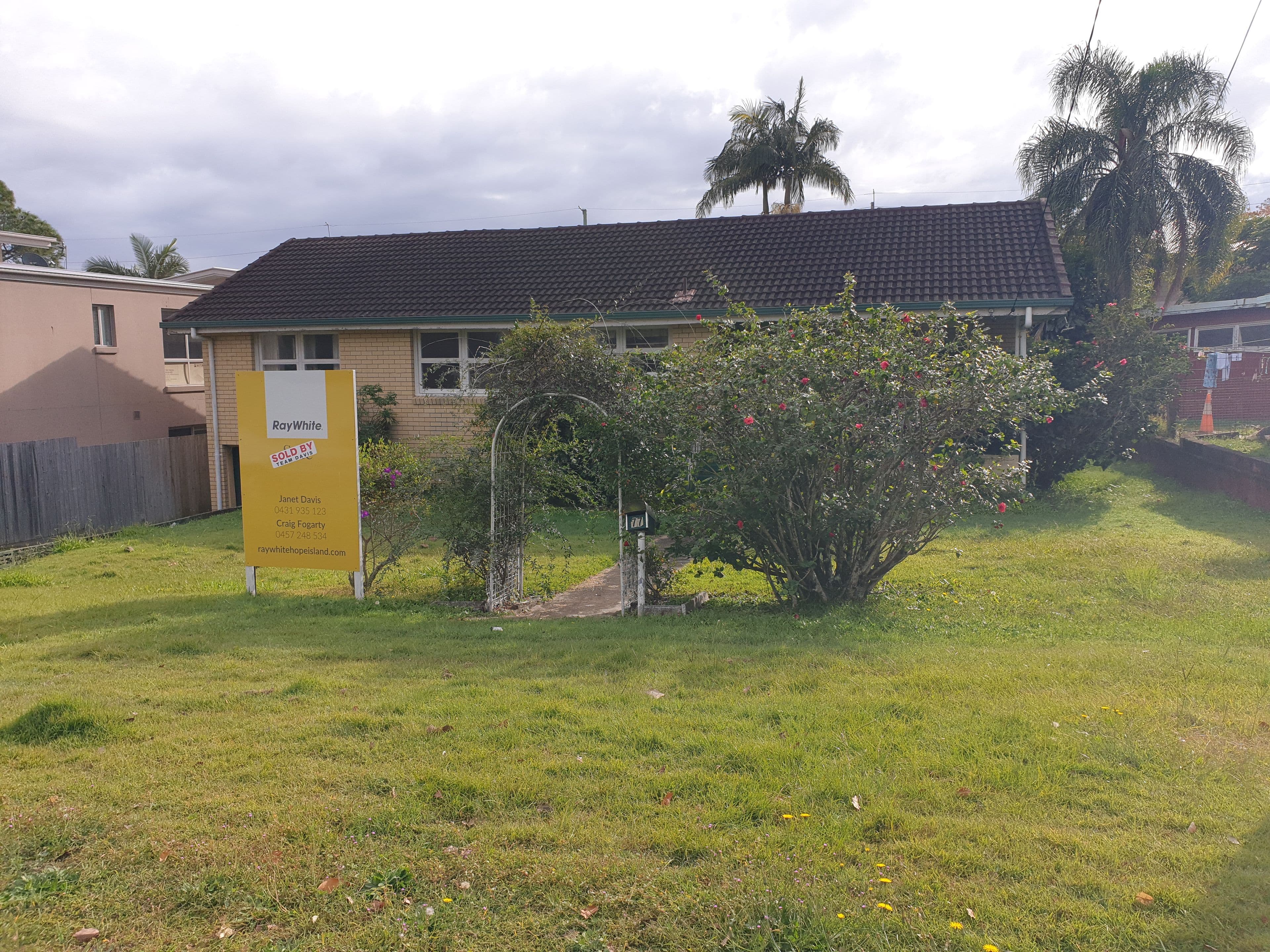 77 Falconer Street, Southport QLD 4215, Southport - Thumbnail 2