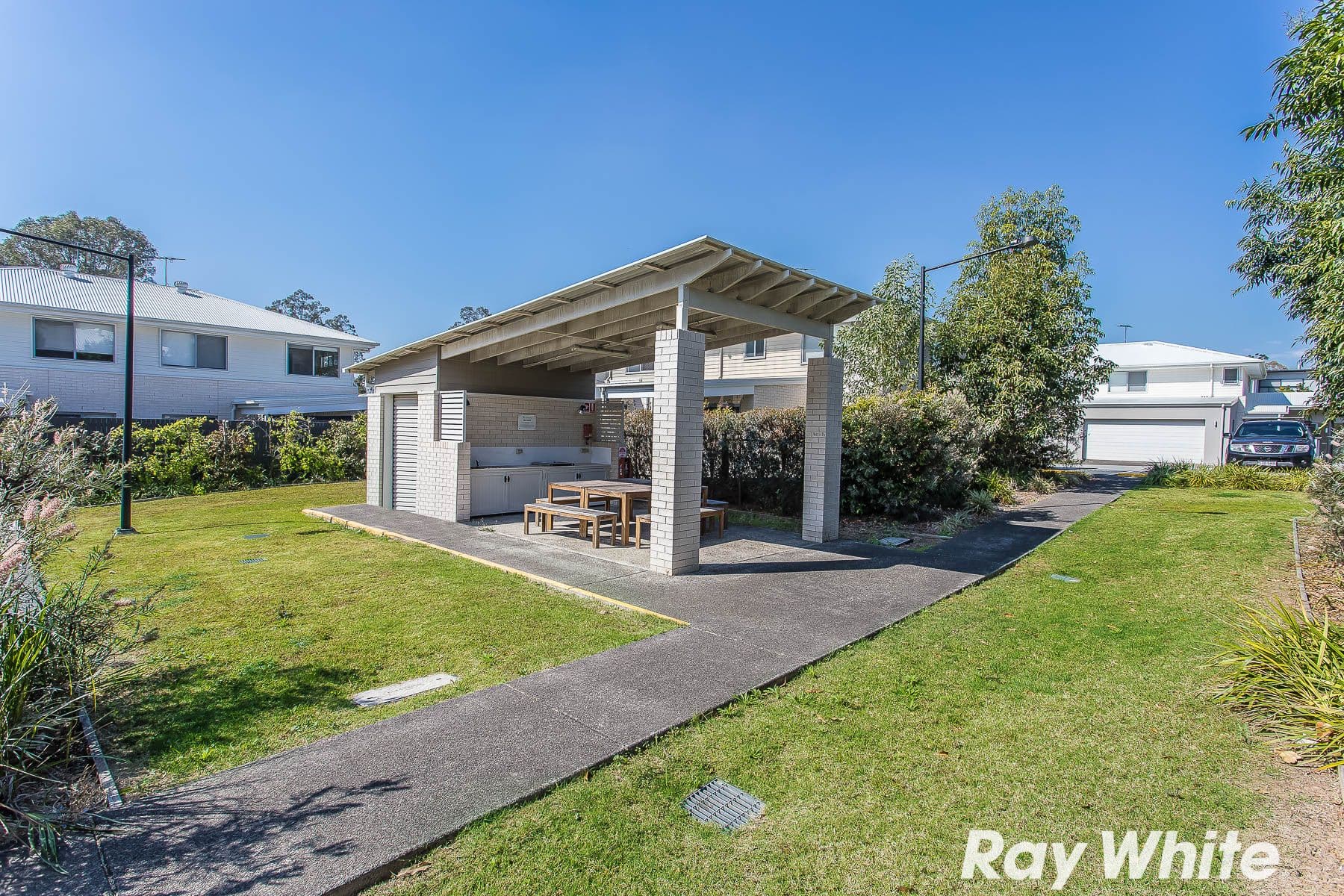 20 Eminence Lane, Bridgeman Downs QLD 4035, Bridgeman Downs - Thumbnail 4