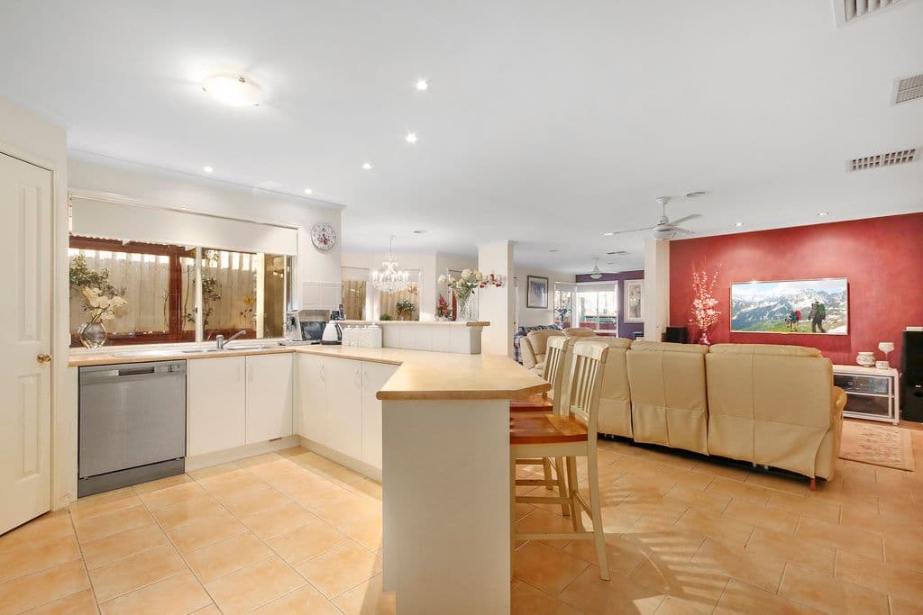 13 Kyra Close, Lilydale VIC 3140, Lilydale - Thumbnail 5