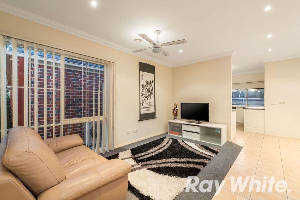 8 Stamford Crescent, Rowville VIC 3178, Rowville - Thumbnail 2