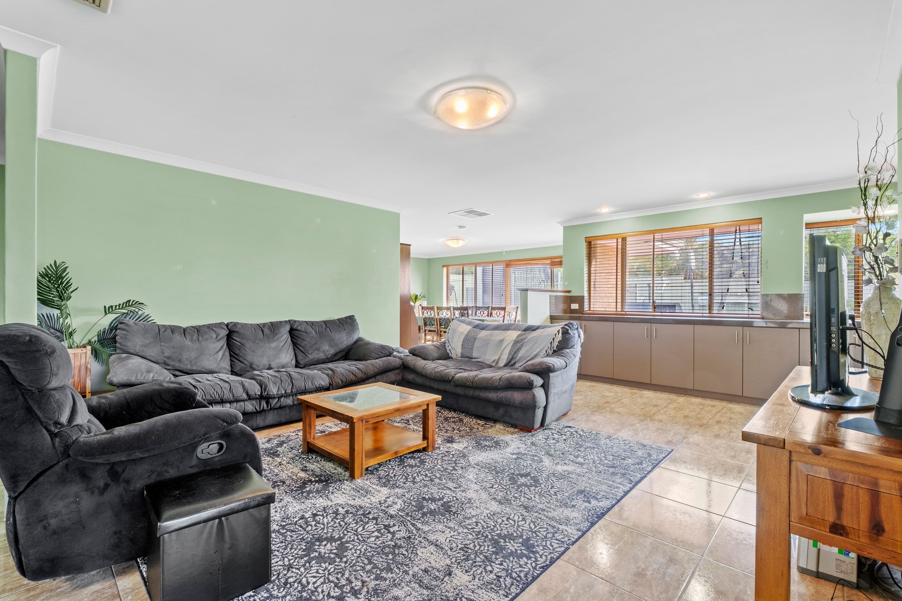 39 Merrifield Circle, Leeming WA 6149, Leeming - Image 1