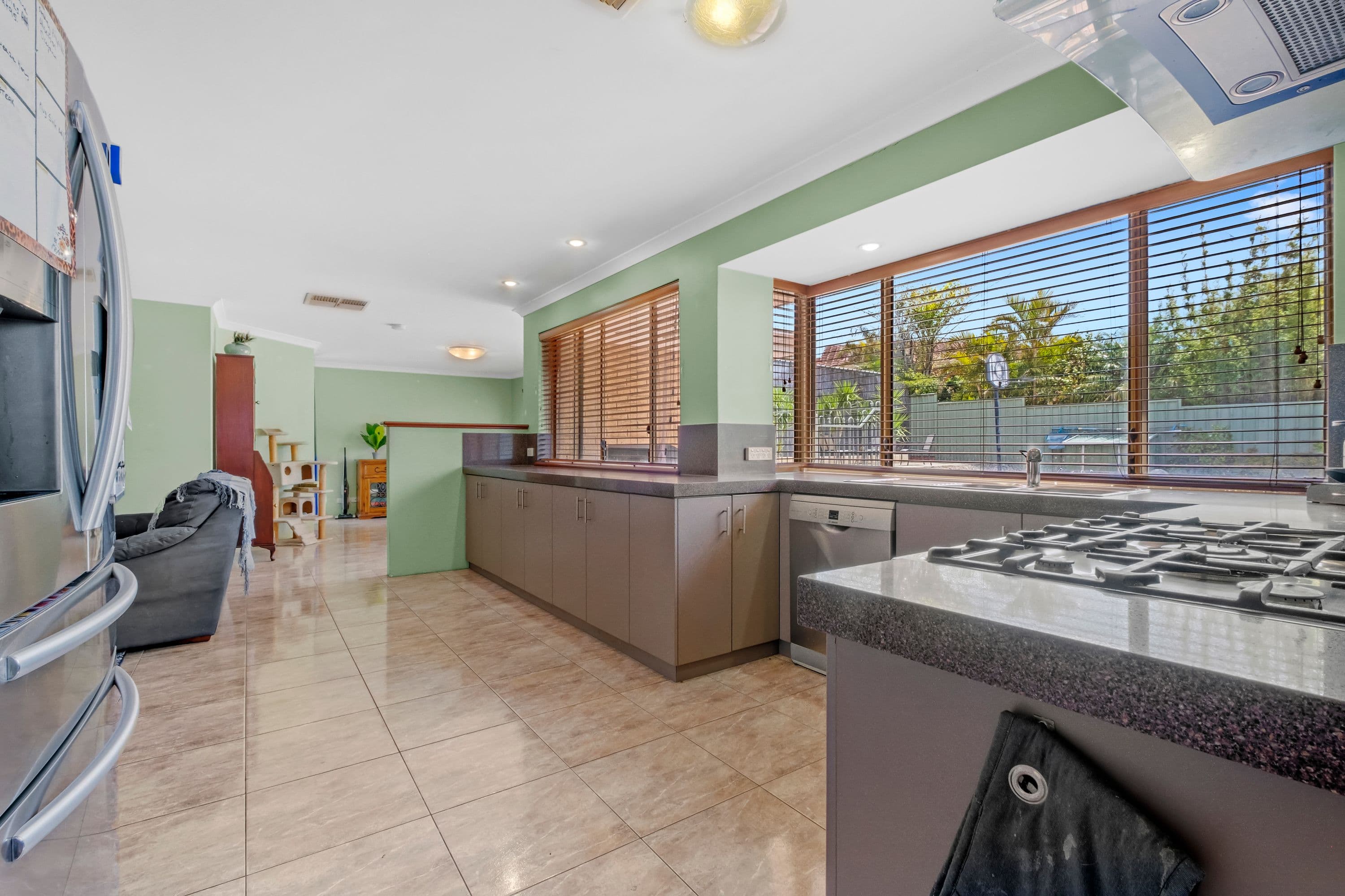 39 Merrifield Circle, Leeming WA 6149, Leeming - Thumbnail 6