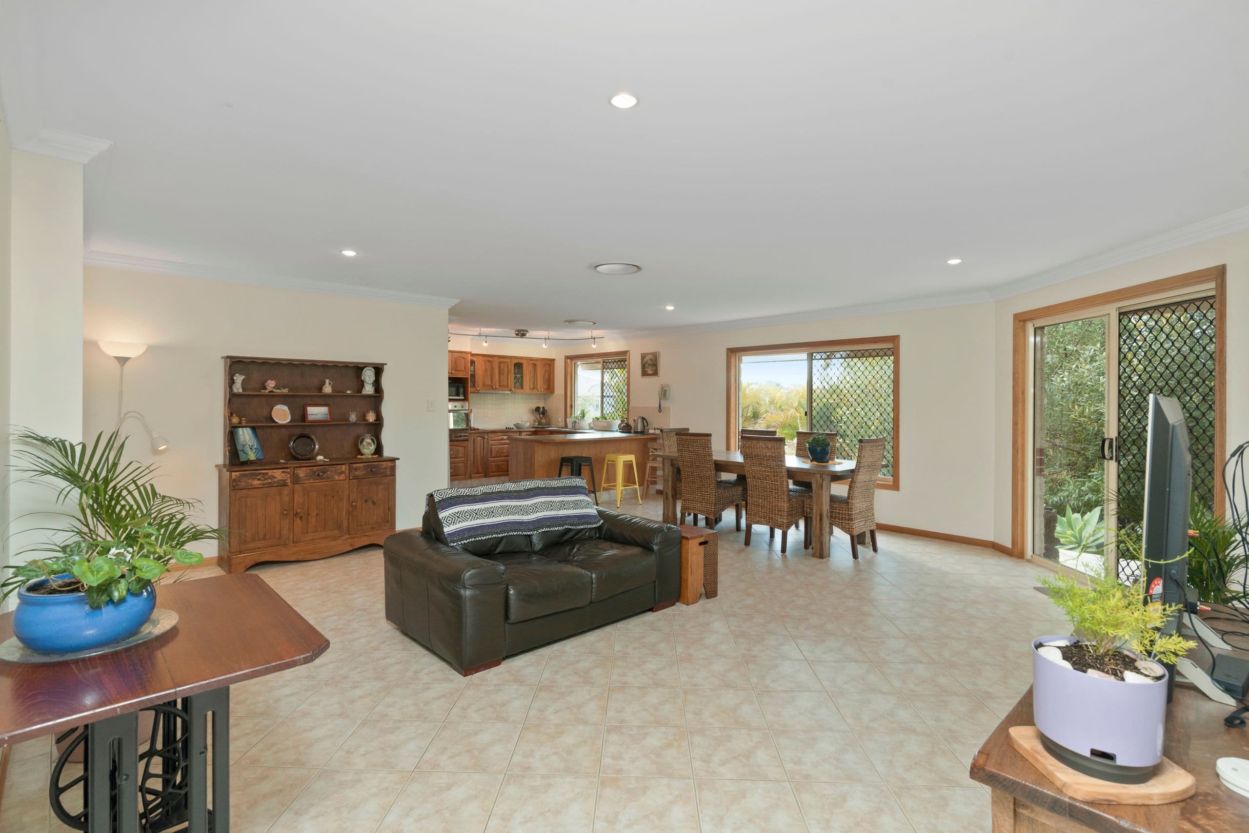 3 Callistris Court, Elanora QLD 4221, Elanora - Thumbnail 4
