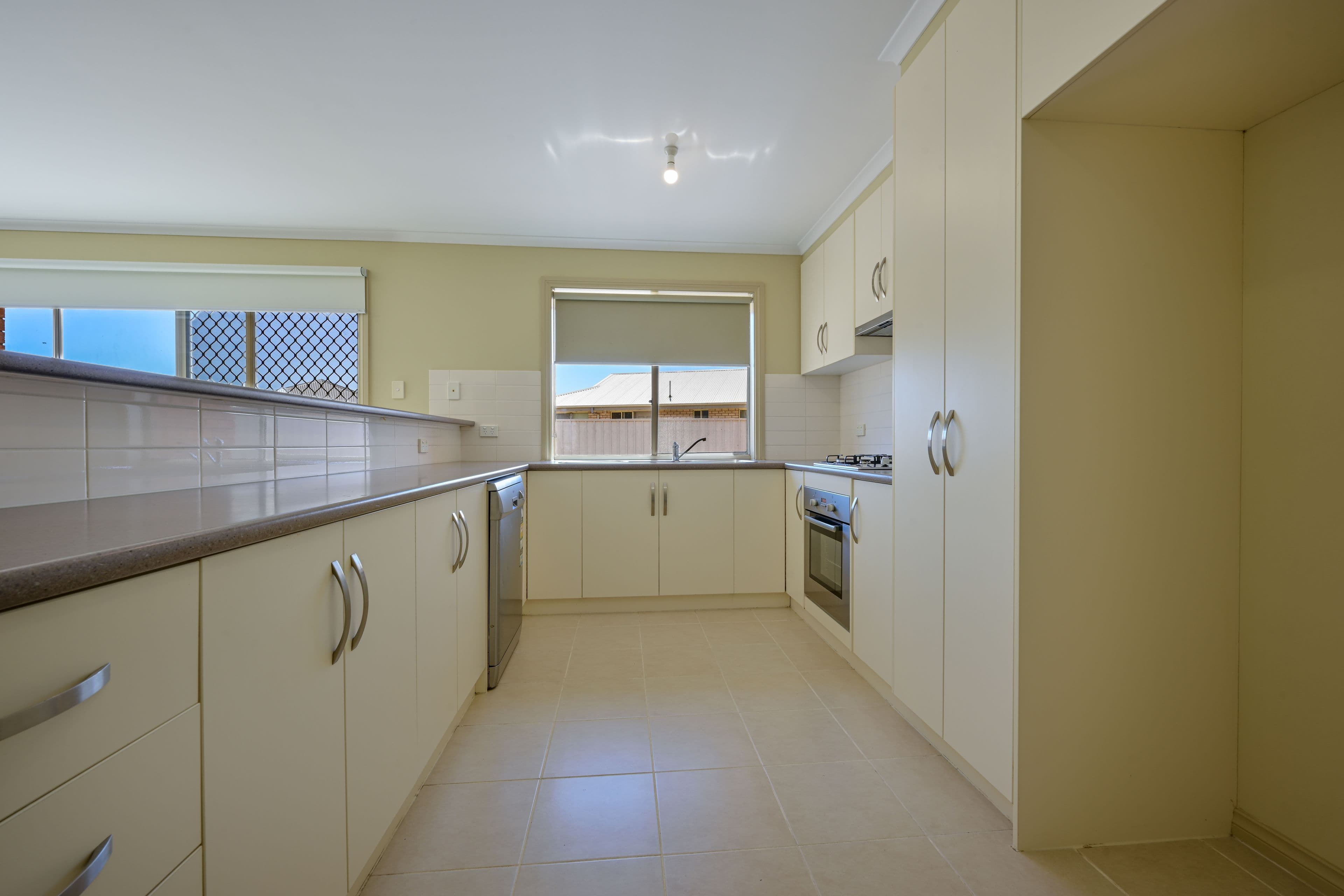 5 Mcnamara Street, Whyalla Stuart SA 5608, Whyalla Stuart - Thumbnail 2