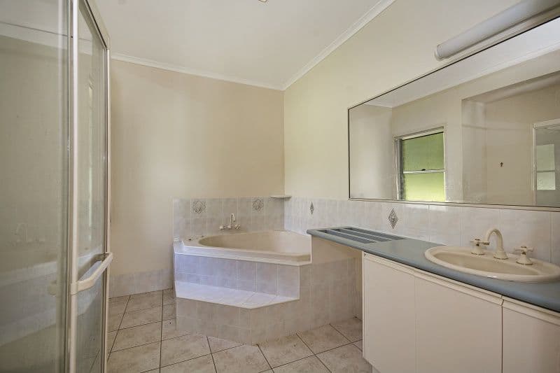 38 Gumland Drive, MALENY QLD 4552, Maleny - Thumbnail 7