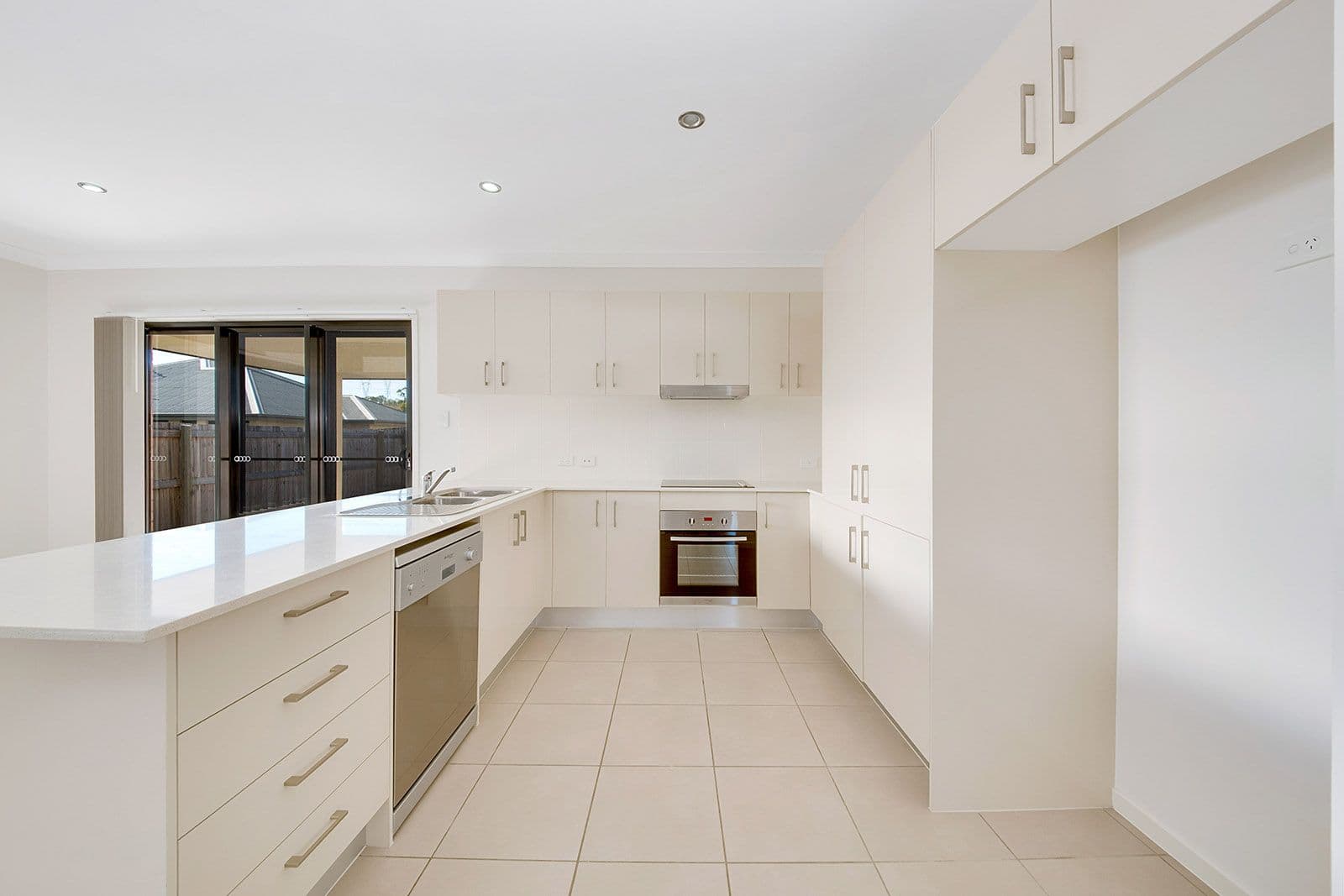 32 Petrel Street, Kirkwood QLD 4680, Kirkwood - Thumbnail 4