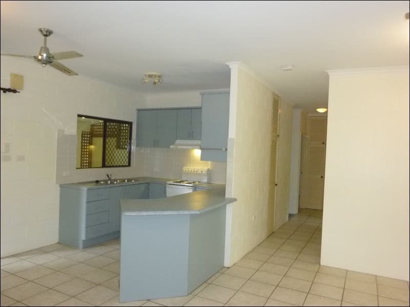 11 Bulolo Close, TRINITY BEACH QLD 4879, Trinity Beach - Thumbnail 2