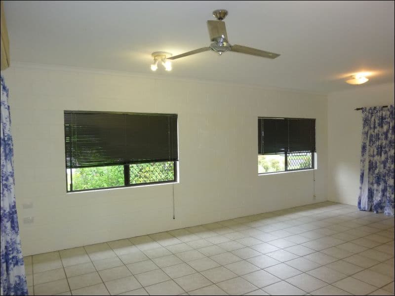 11 Bulolo Close, TRINITY BEACH QLD 4879, Trinity Beach - Thumbnail 3