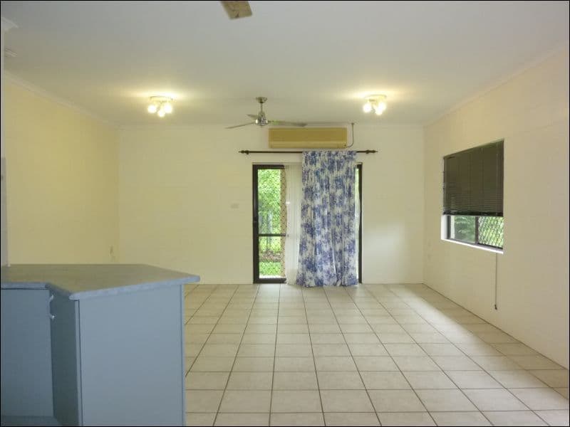 11 Bulolo Close, TRINITY BEACH QLD 4879, Trinity Beach - Thumbnail 4