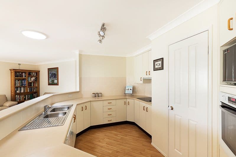 6 Maggie Court, Middle Ridge QLD 4350, Middle Ridge - Thumbnail 4
