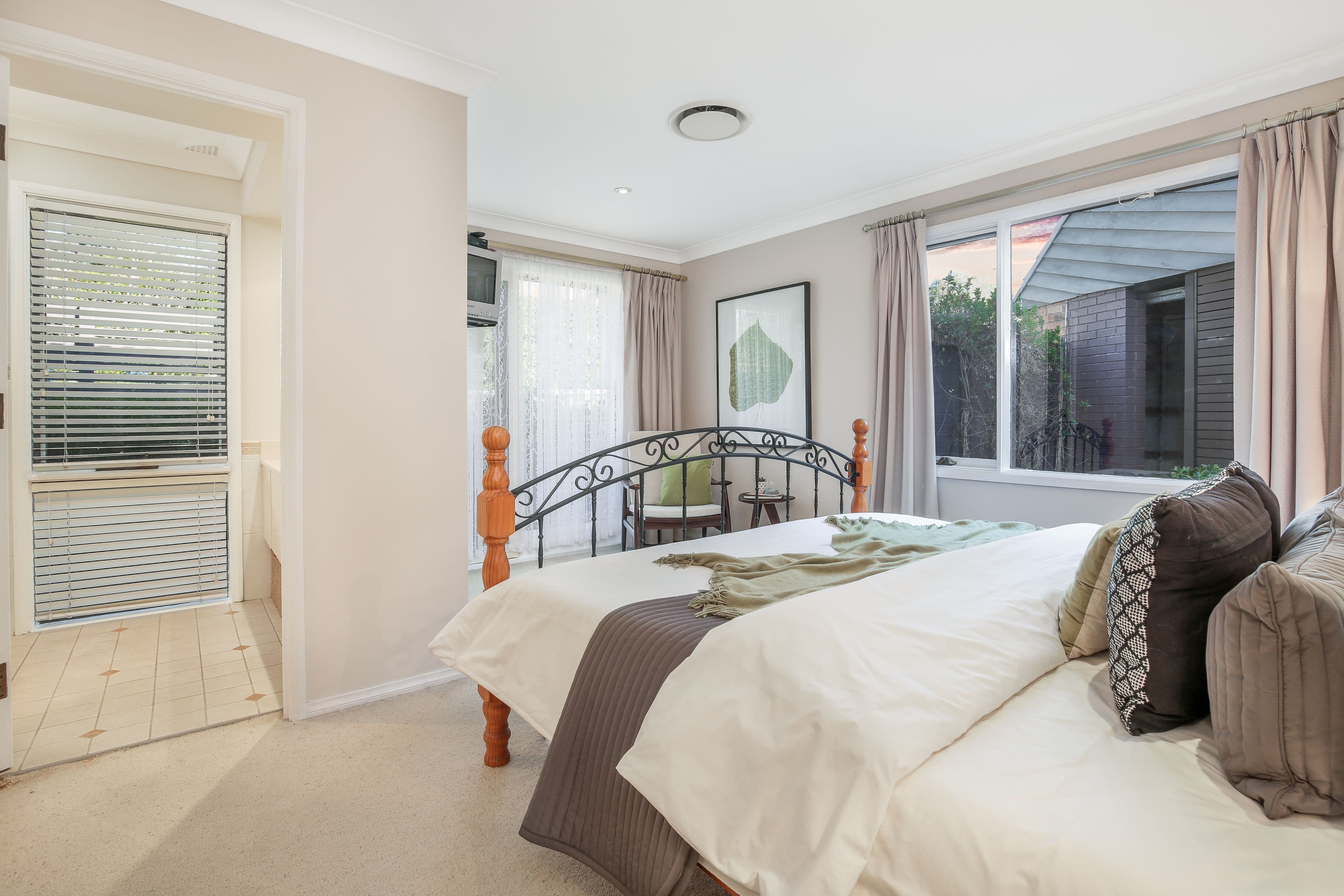 20 Tallowwood Avenue, Cherrybrook - Thumbnail 2