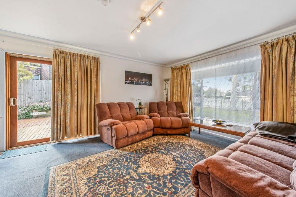 64 Laura Road, Knoxfield VIC 3180, Knoxfield - Thumbnail 2