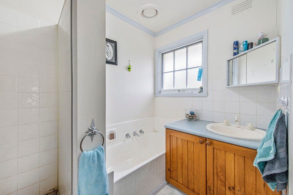 64 Laura Road, Knoxfield VIC 3180, Knoxfield - Thumbnail 5