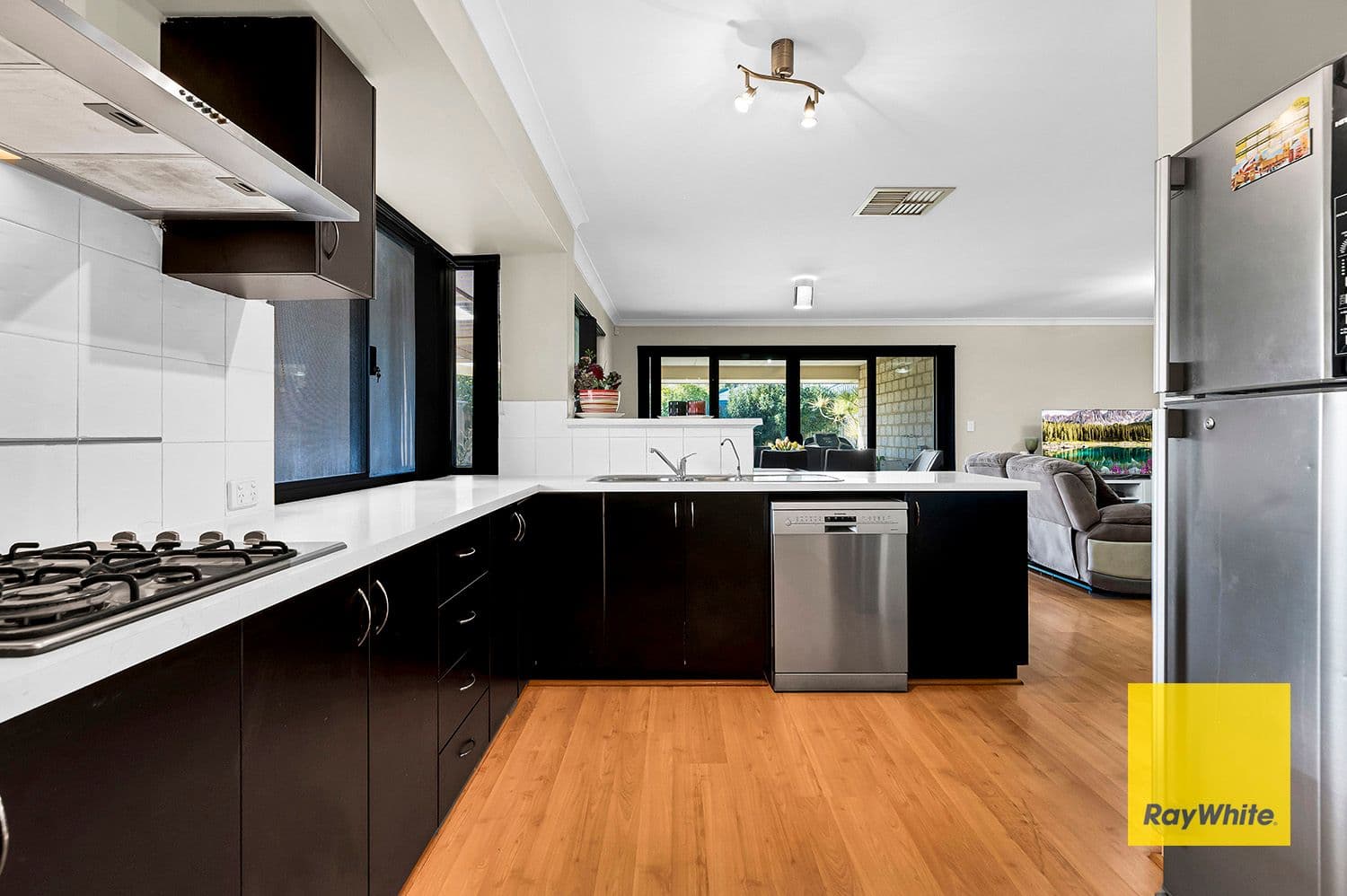 71 Towncentre Drive, Thornlie WA 6108, Thornlie - Thumbnail 2
