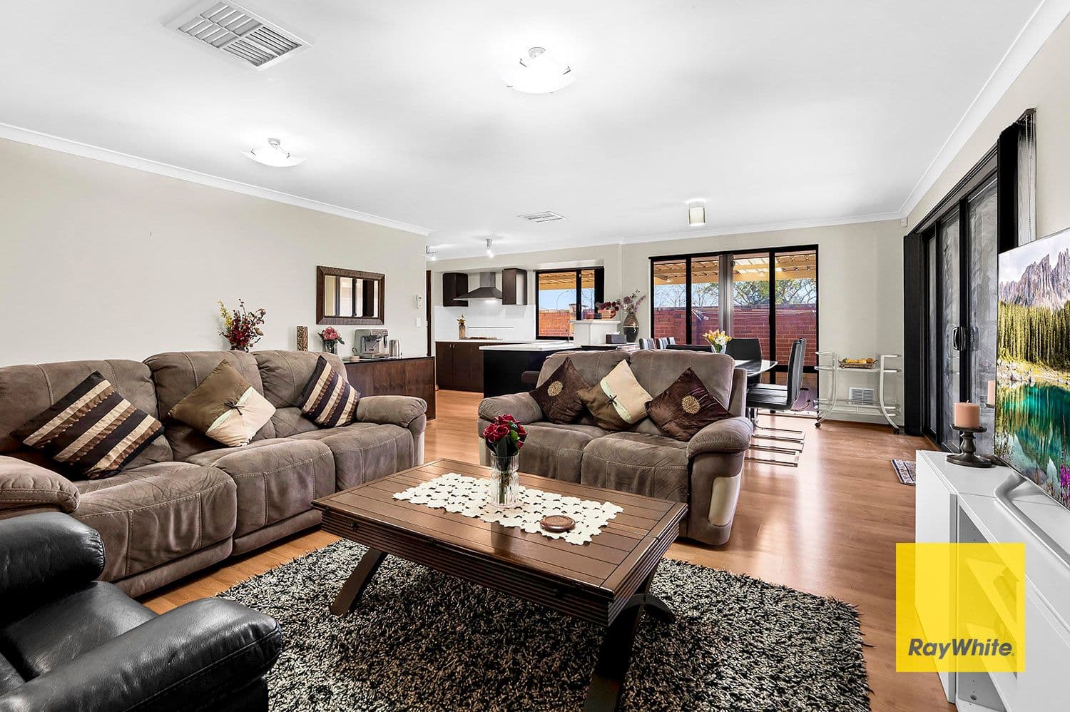 71 Towncentre Drive, Thornlie WA 6108, Thornlie - Thumbnail 3