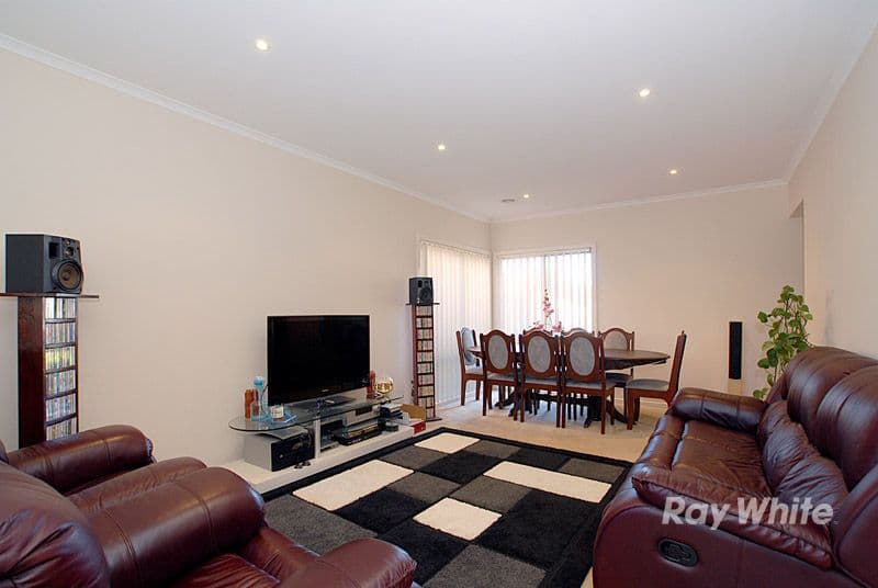 9 Majestic  Boulevard, CRANBOURNE VIC 3977, Cranbourne - Thumbnail 2