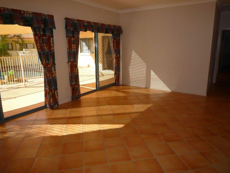 11 Calcetto Place, ARUNDEL QLD 4214, Arundel - Thumbnail 8