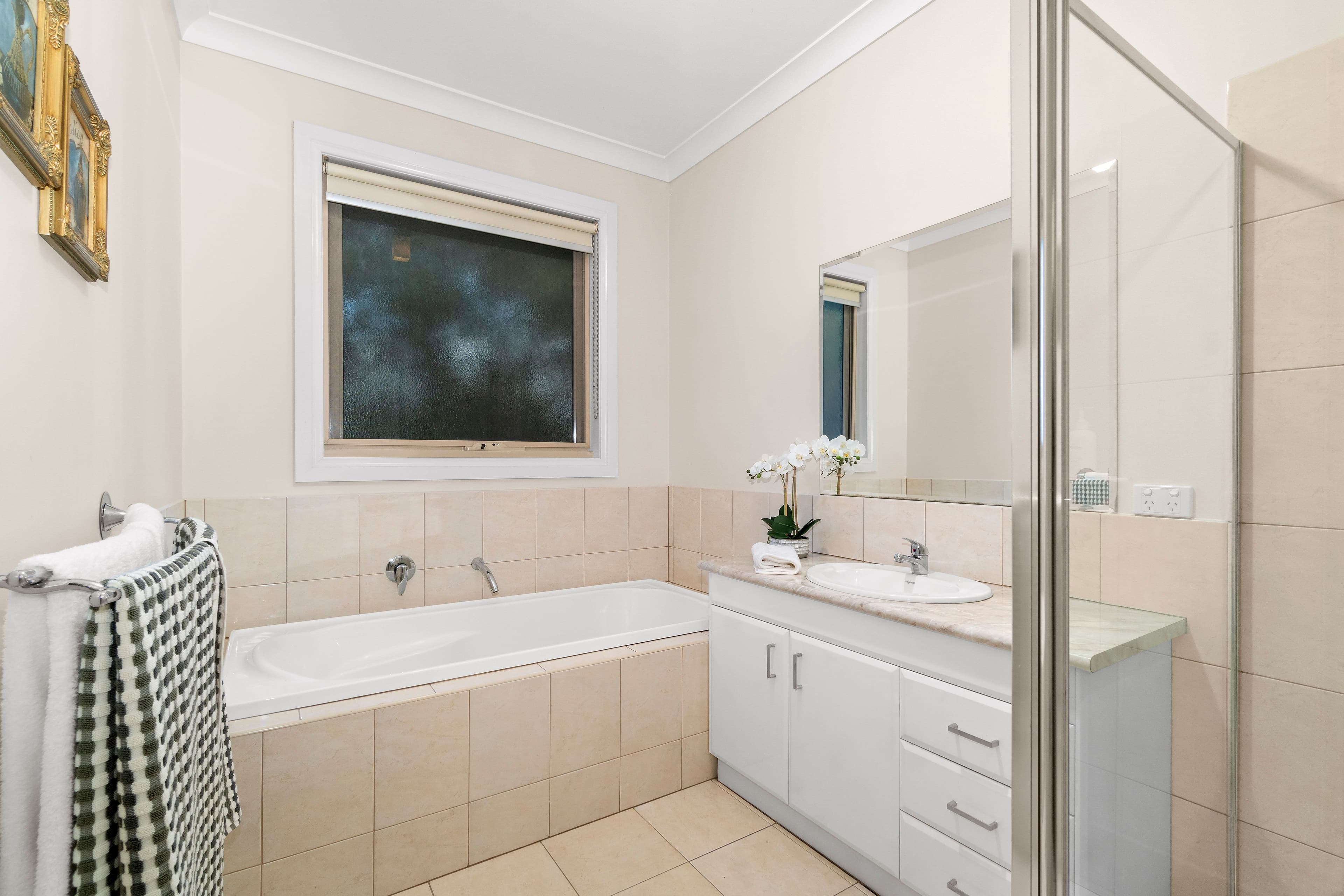 2 Sorrel Court, South Morang VIC 3752, South Morang - Thumbnail 7