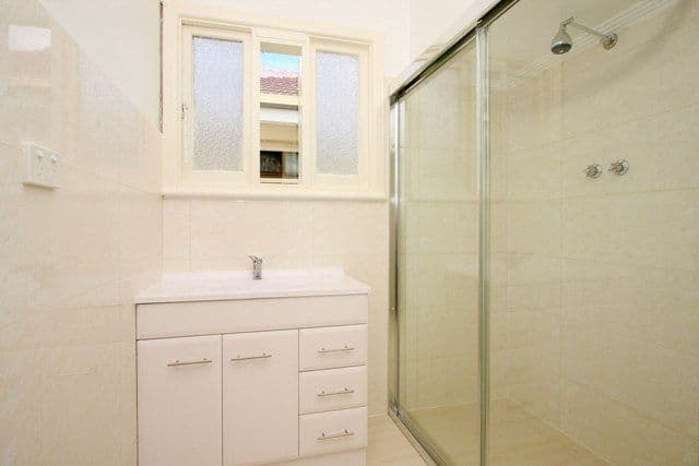 182 Purinuan Road, Reservoir VIC 3073, Reservoir - Thumbnail 3