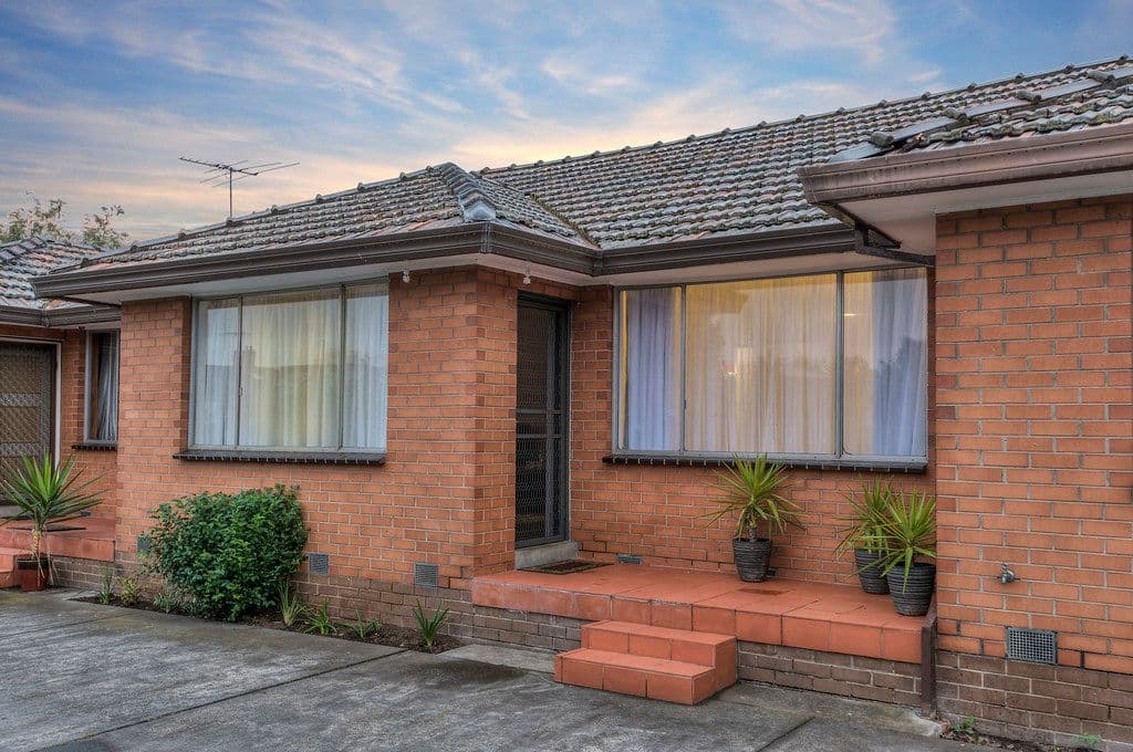 13 Barton Street, Reservoir VIC 3073, Reservoir - Thumbnail 2