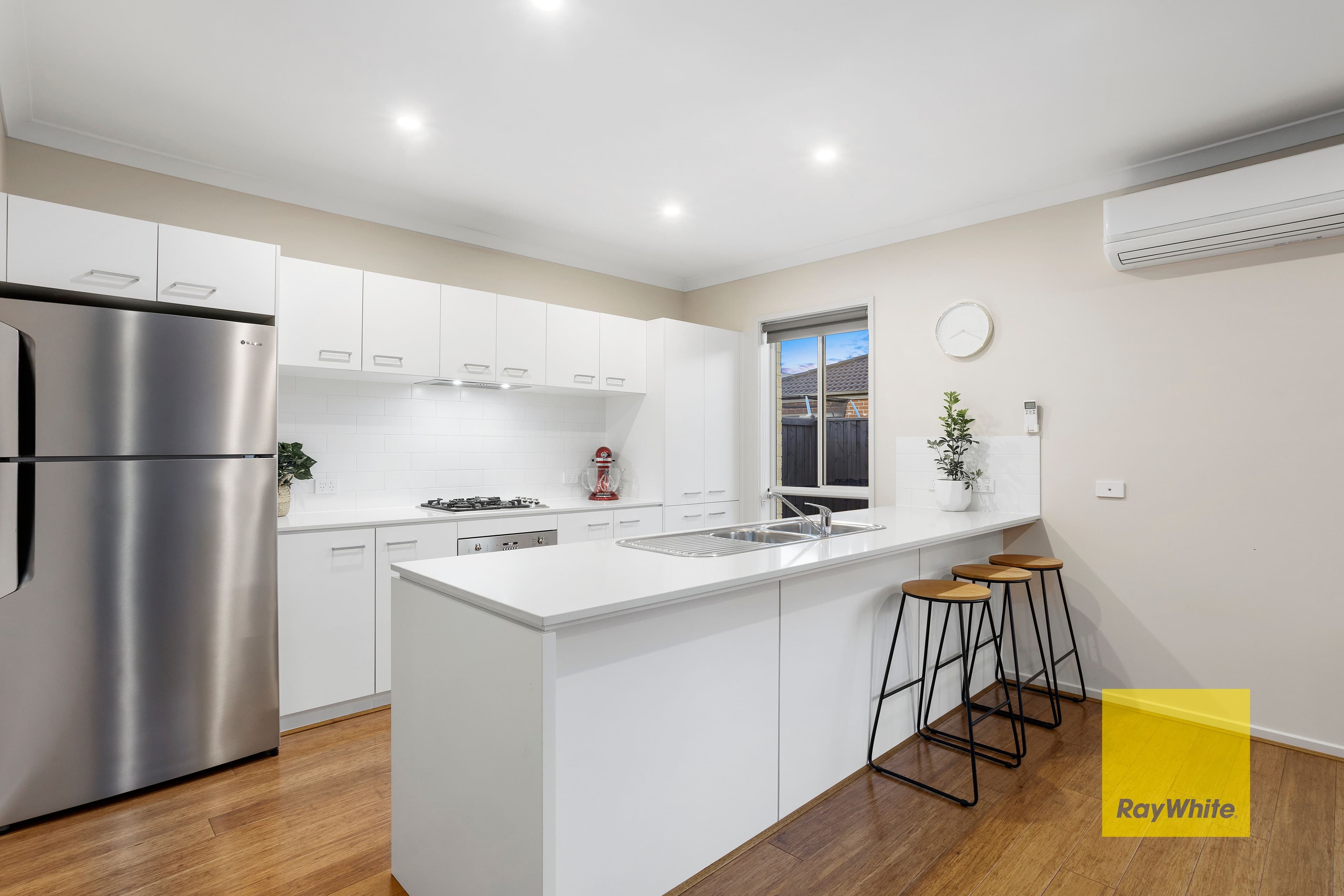 8 Winton Street, CHARLEMONT VIC 3217, Charlemont - Thumbnail 3