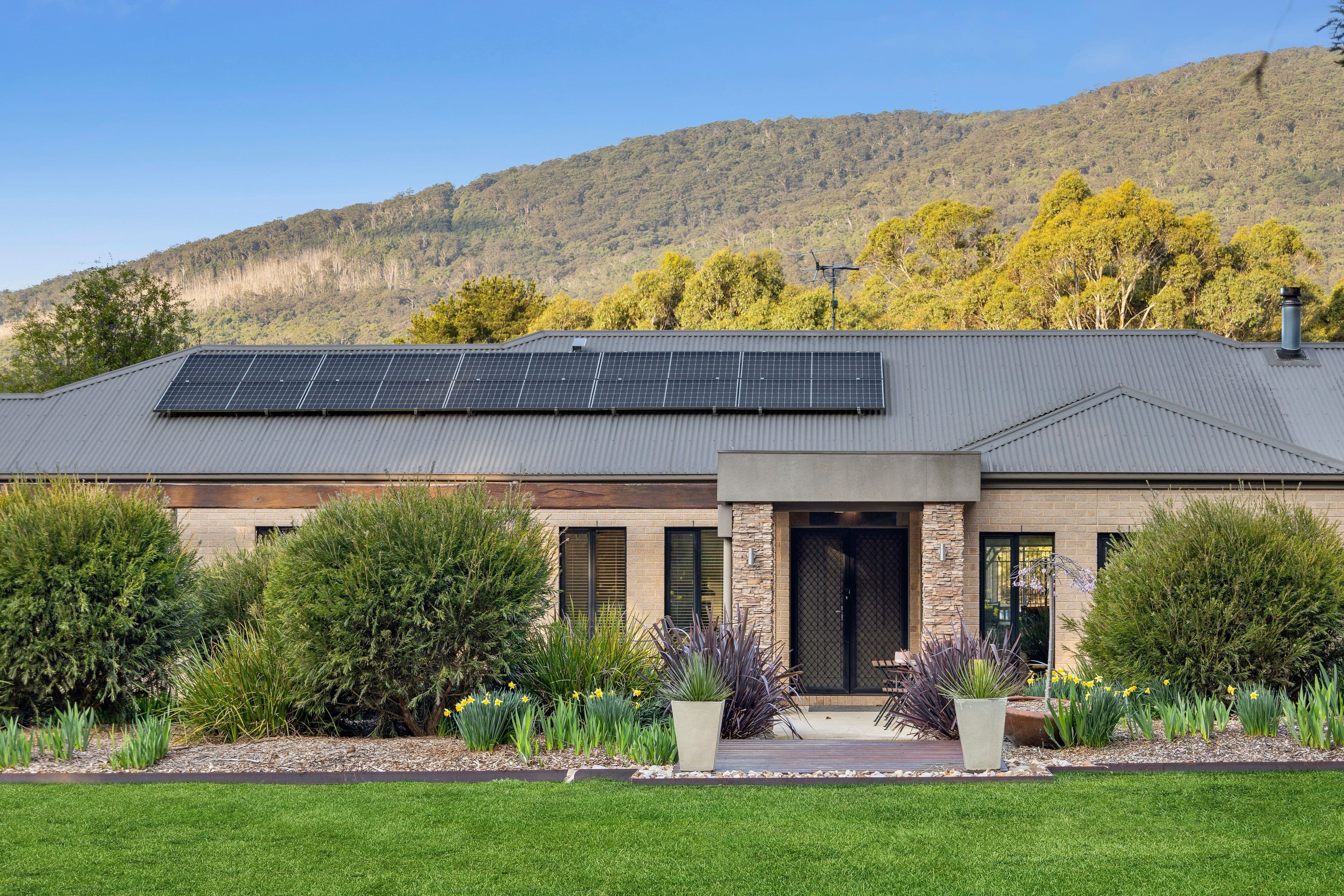 121 Walkers Road, Woodend VIC 3442, Woodend - Image 1