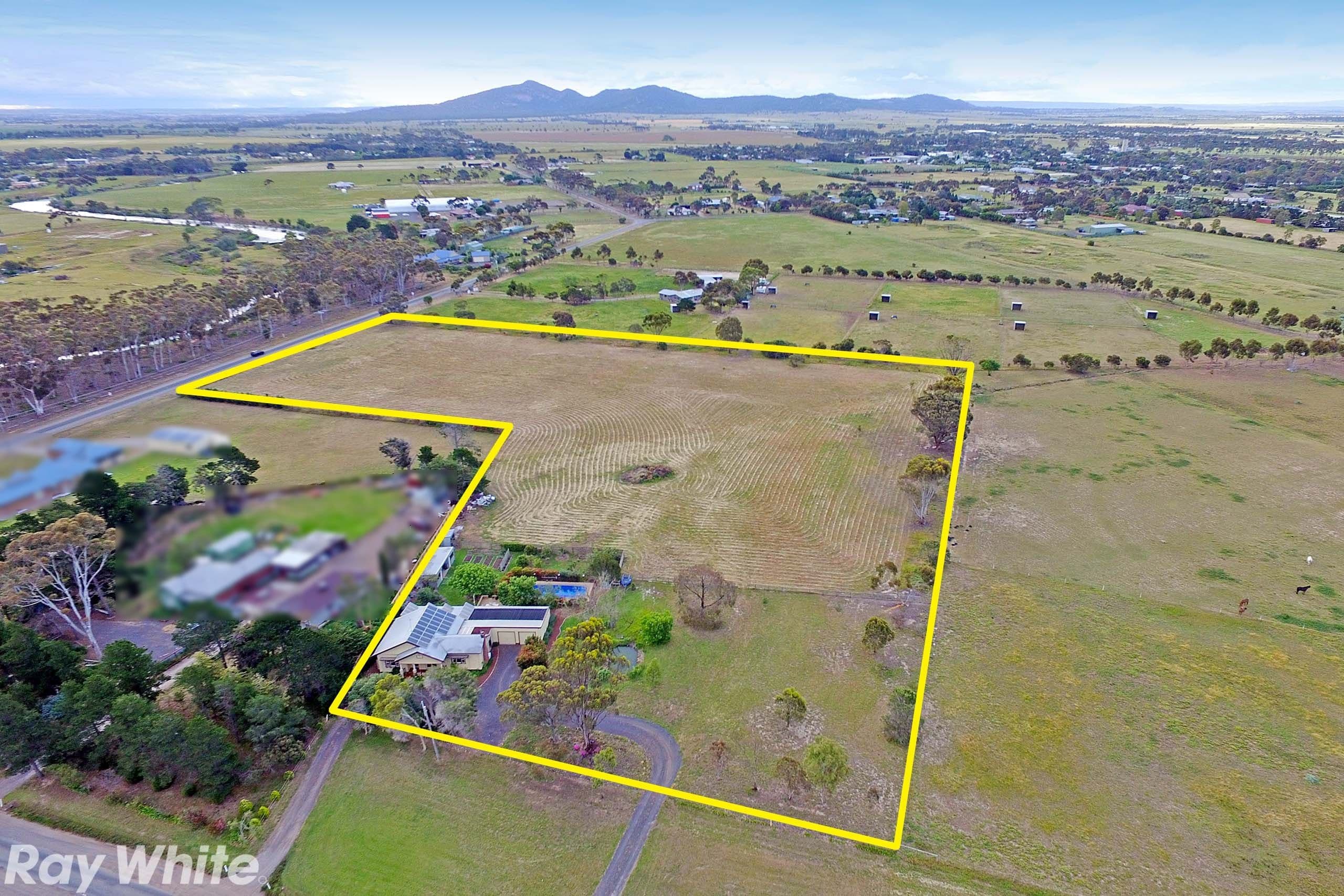 33 Old Melbourne Road, Little River VIC 3211, Little River - Thumbnail 2