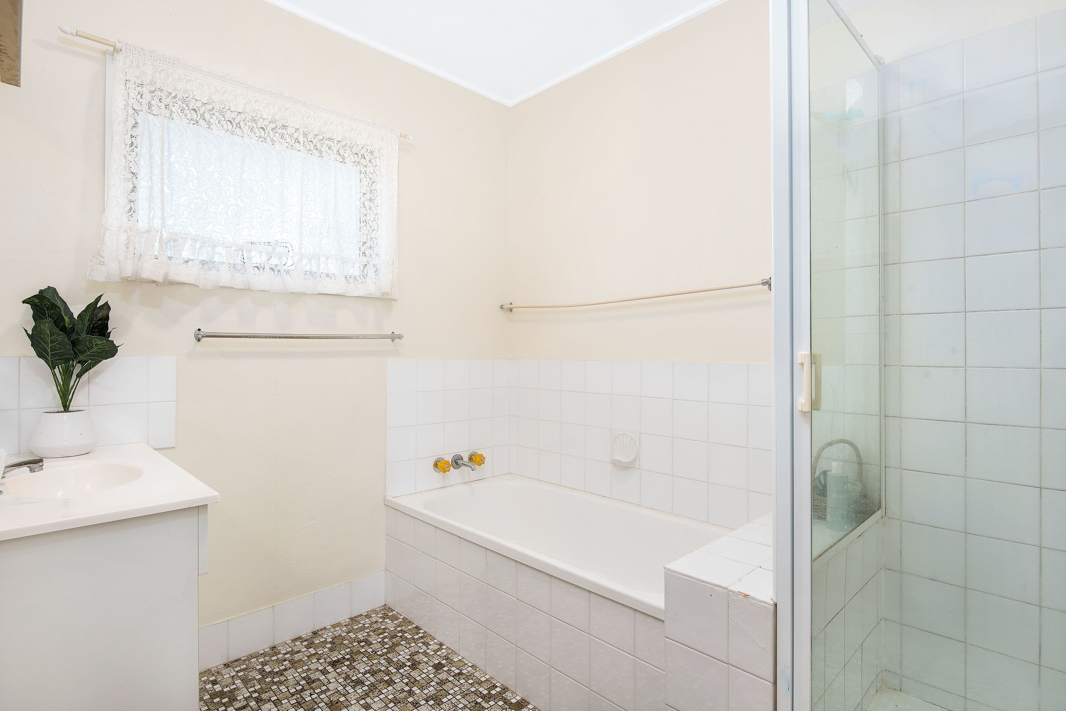 67 Scarborough Road, Redcliffe QLD 4020, Redcliffe - Thumbnail 7