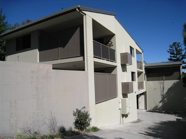 23 Crest Street, MOUNT GRAVATT EAST QLD 4122, Mount Gravatt East - Thumbnail 2