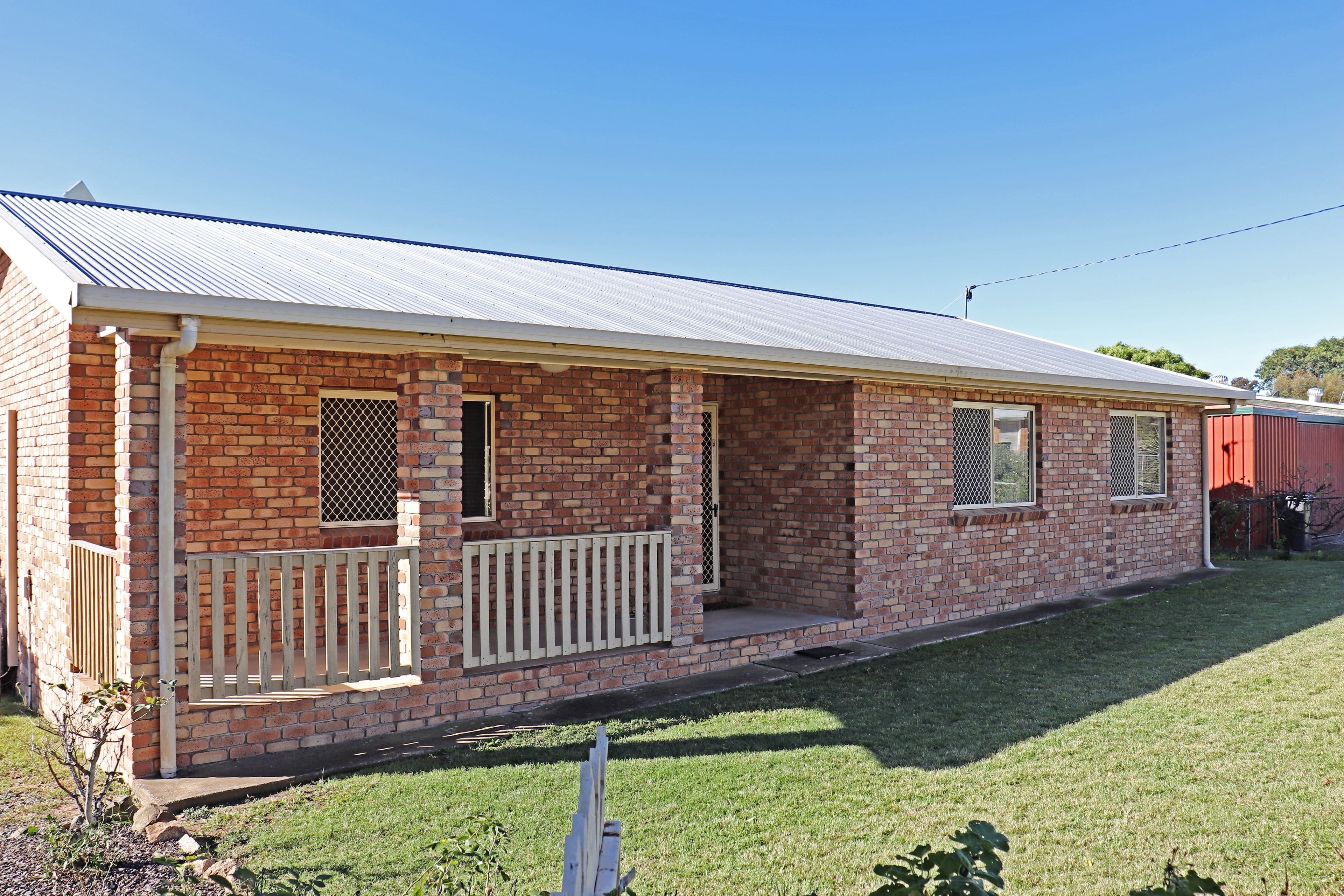 11 Robyn Street, Rosenthal Heights QLD 4370, Rosenthal Heights - Thumbnail 2