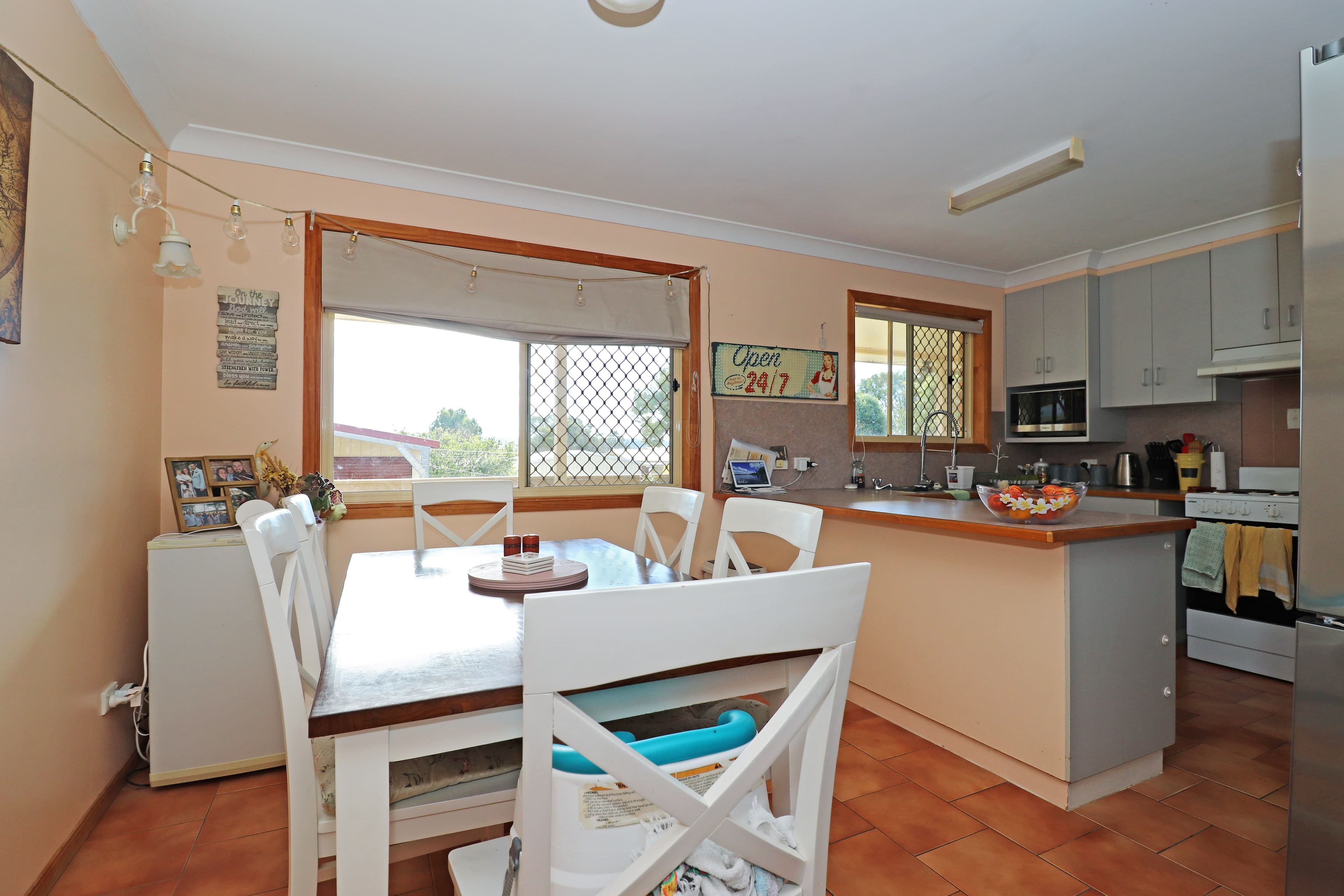 11 Robyn Street, Rosenthal Heights QLD 4370, Rosenthal Heights - Thumbnail 5