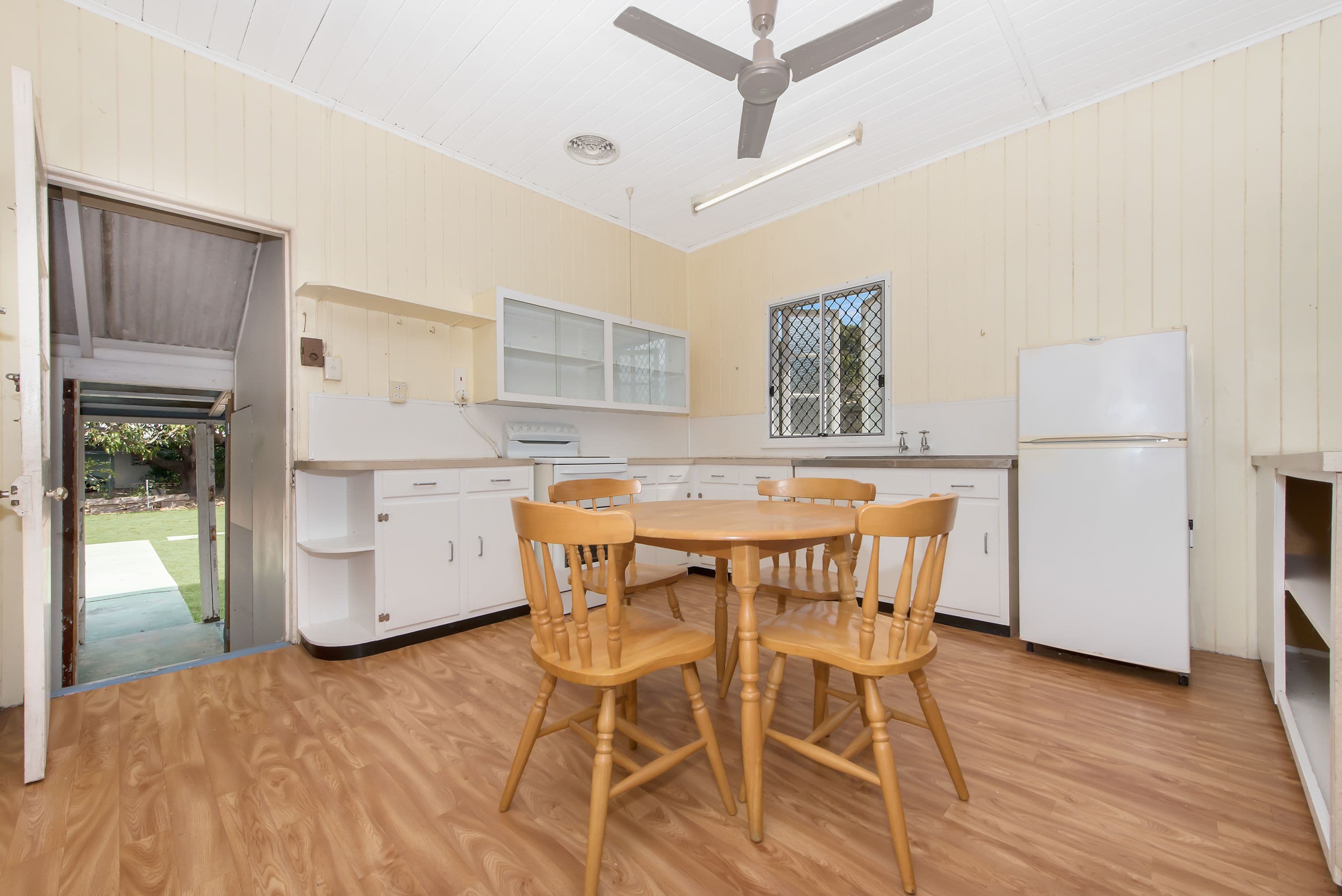 8 Perroux Street, Gulliver QLD 4812, Gulliver - Thumbnail 2