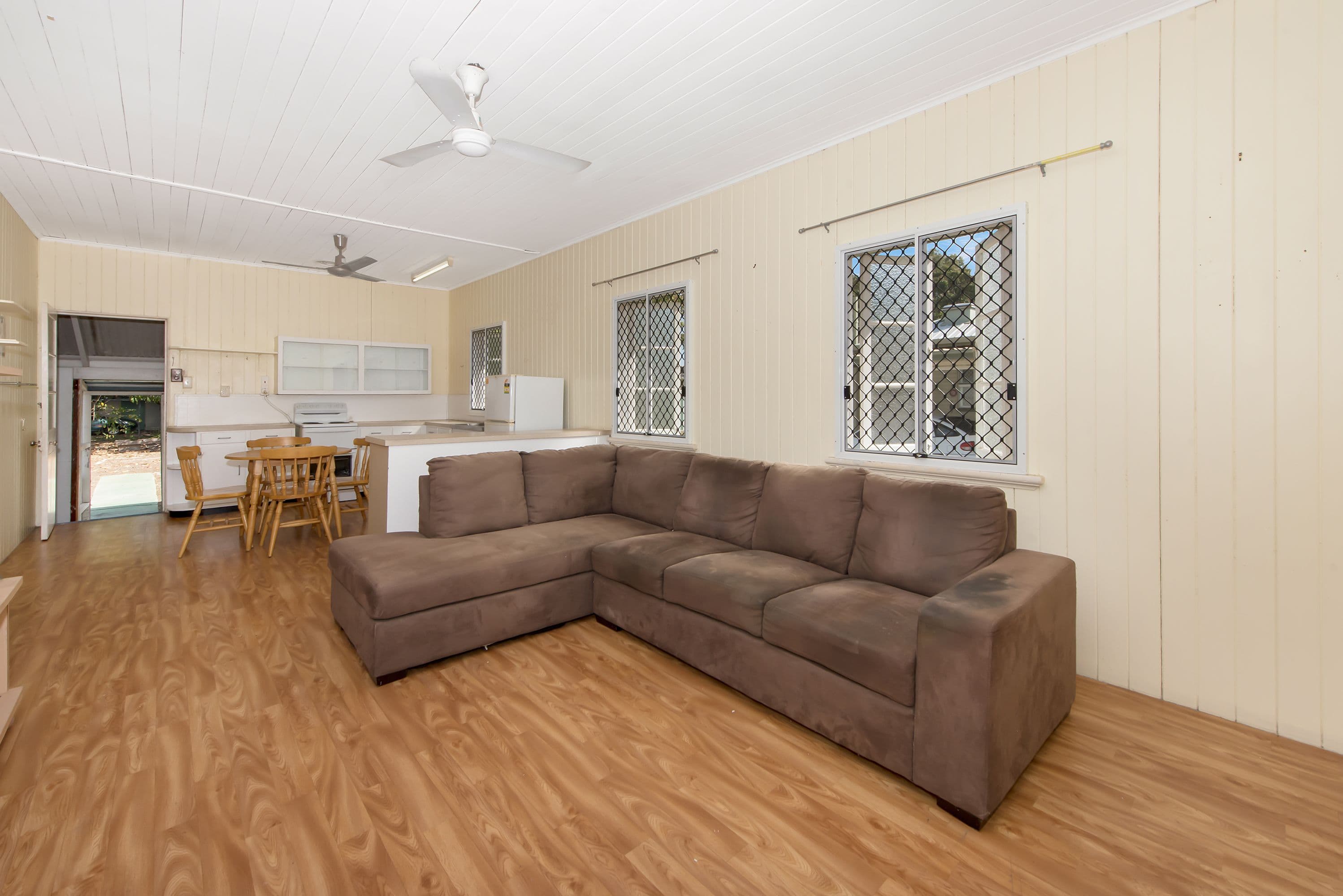 8 Perroux Street, Gulliver QLD 4812, Gulliver - Thumbnail 3