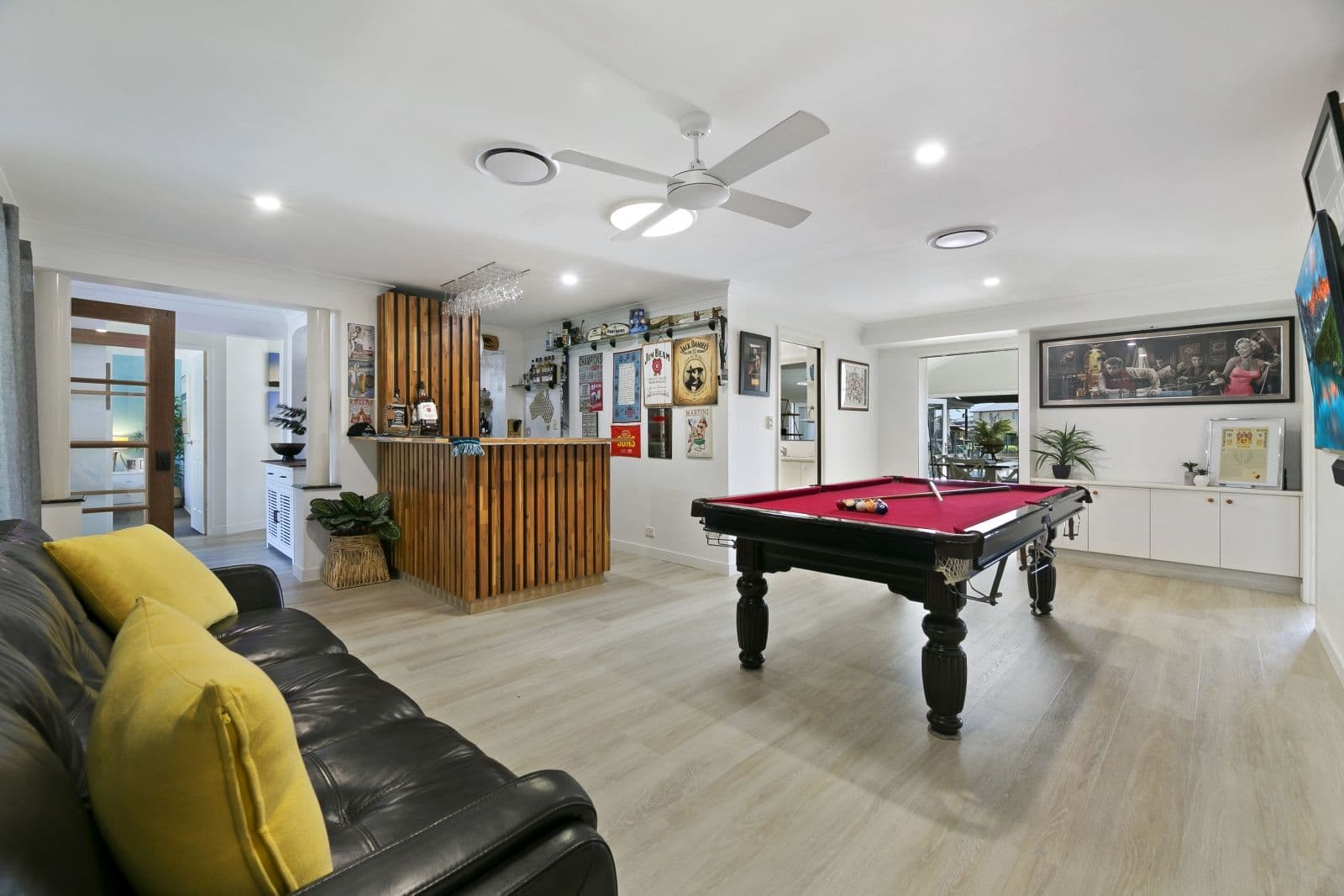 69 Hooker Boulevard, Broadbeach Waters QLD 4218, Broadbeach Waters - Thumbnail 5