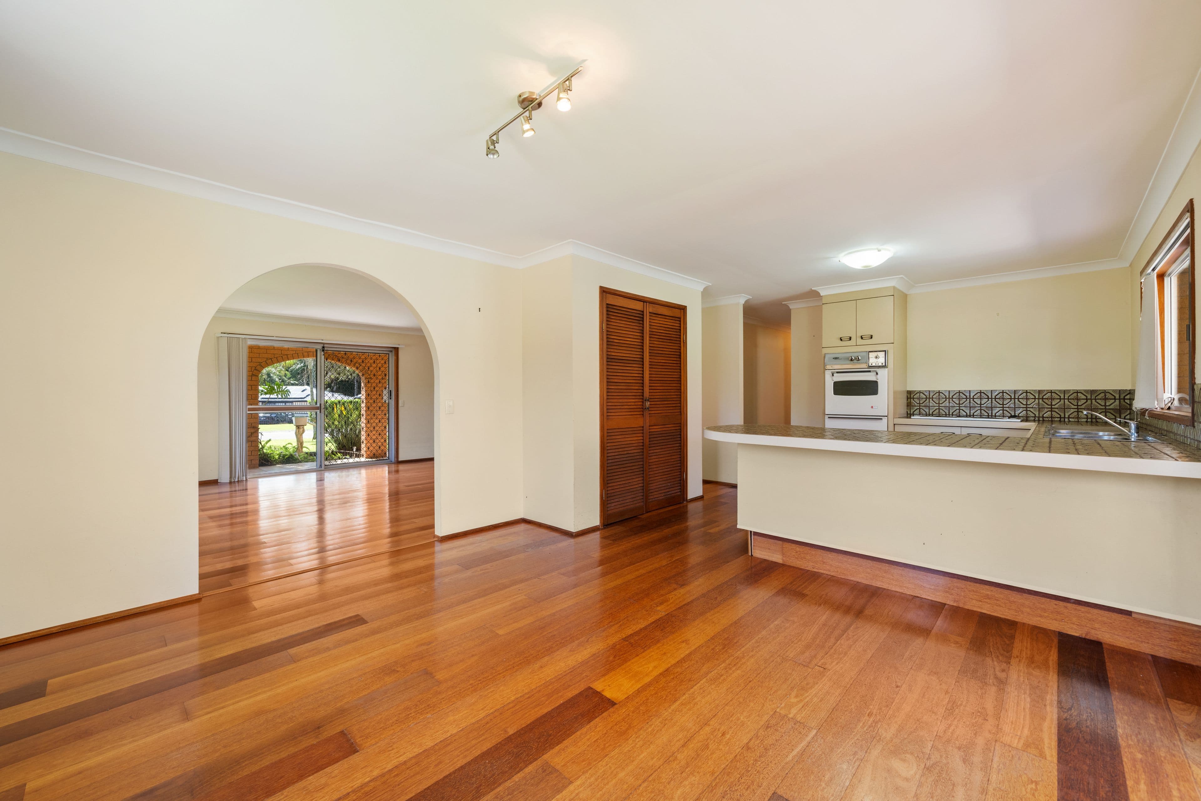 29 Madigan Road, Carrara QLD 4211, Carrara - Thumbnail 6