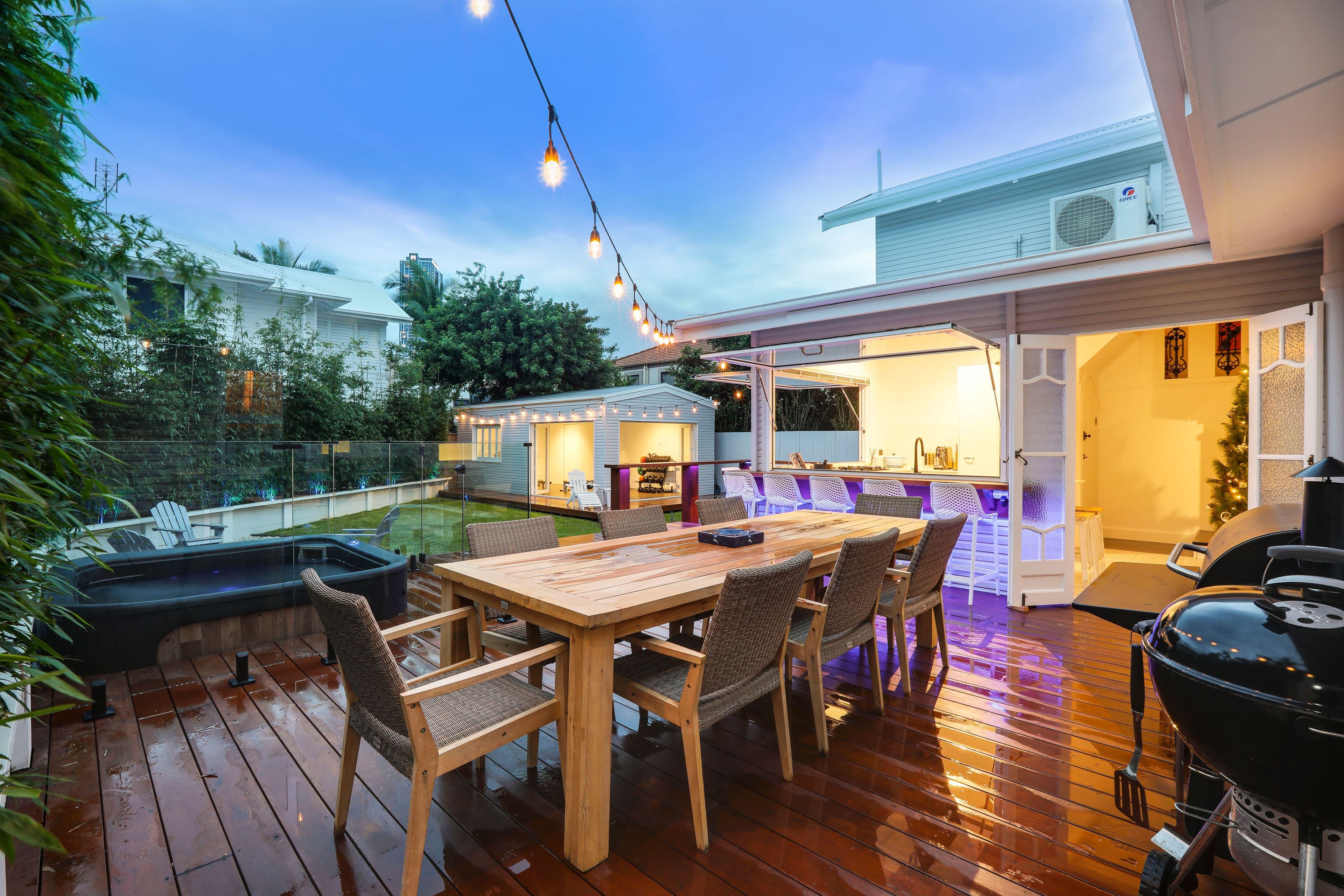 34 Tedder Avenue, Main Beach QLD 4217, Main Beach - Thumbnail 5