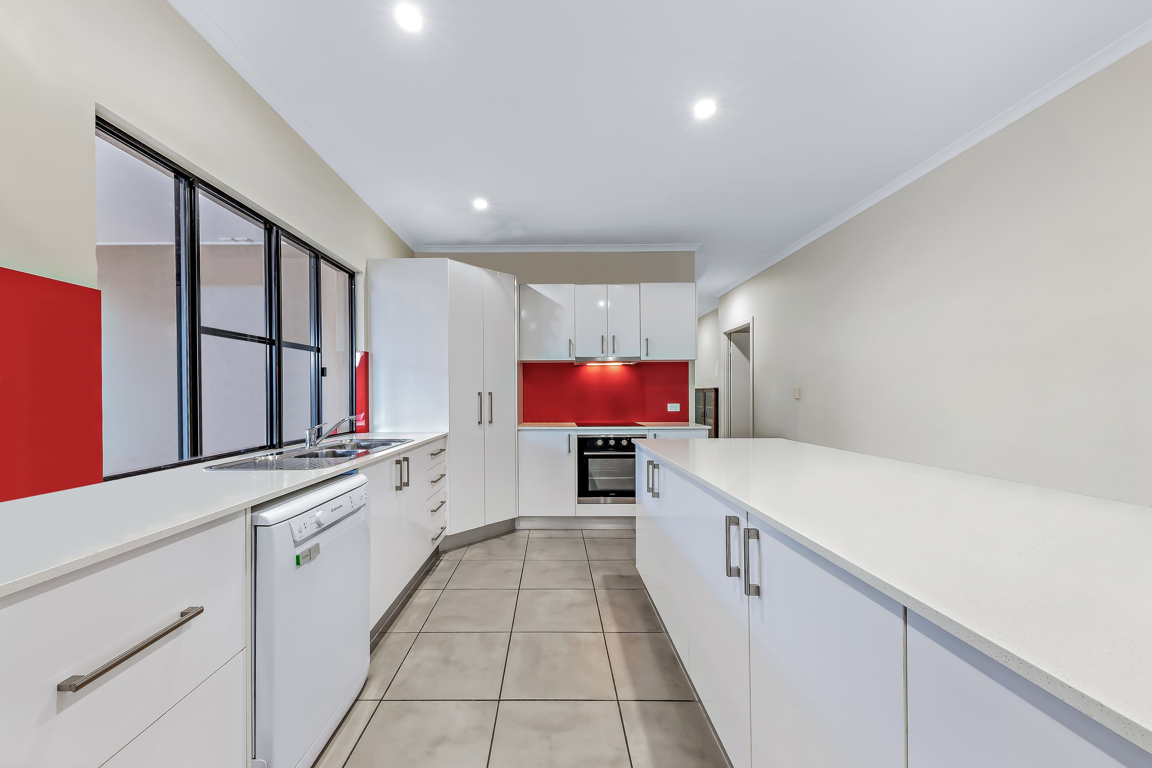 21 Fairweather Road, Cannonvale QLD 4802, Cannonvale - Thumbnail 3