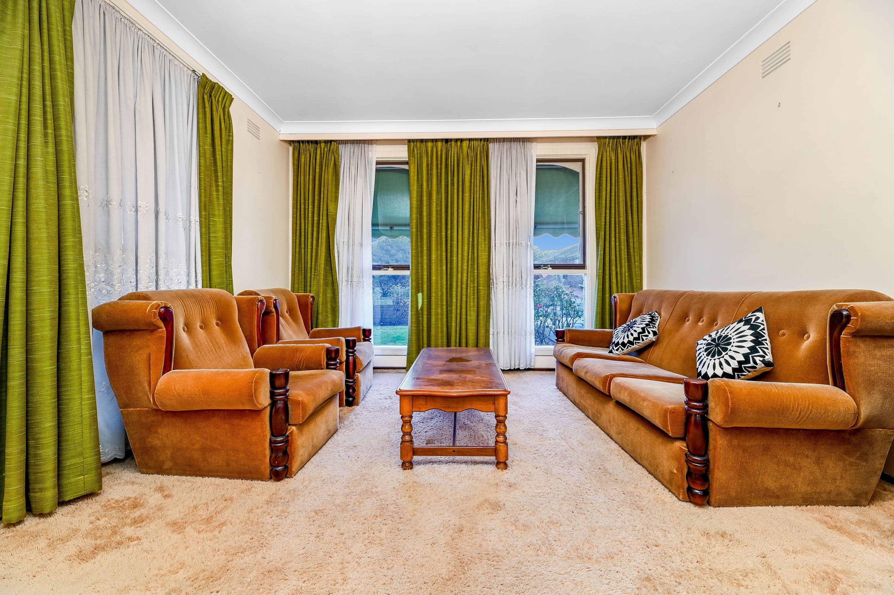 28 Honeysuckle Avenue, Wheelers Hill VIC 3150, Wheelers Hill - Thumbnail 2