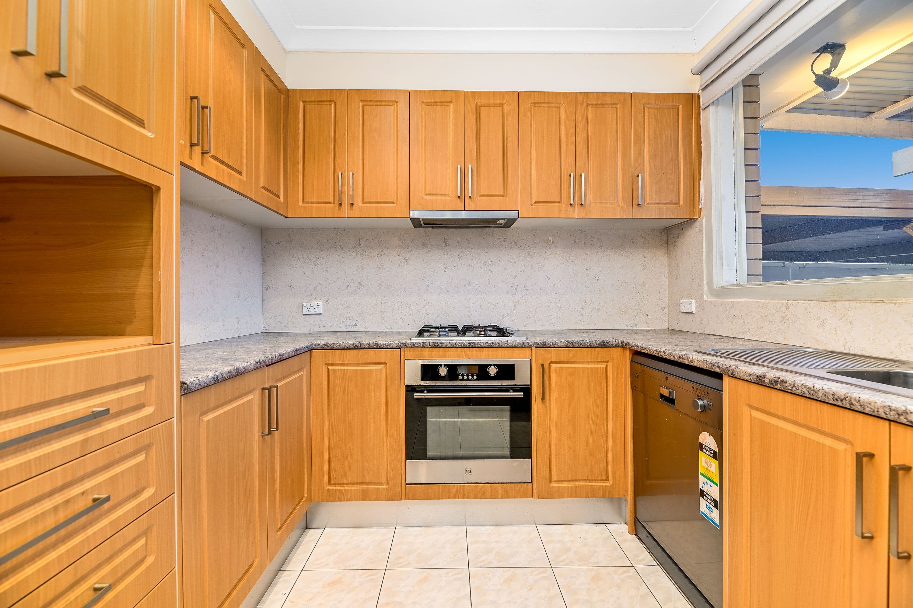 28 Honeysuckle Avenue, Wheelers Hill VIC 3150, Wheelers Hill - Thumbnail 4