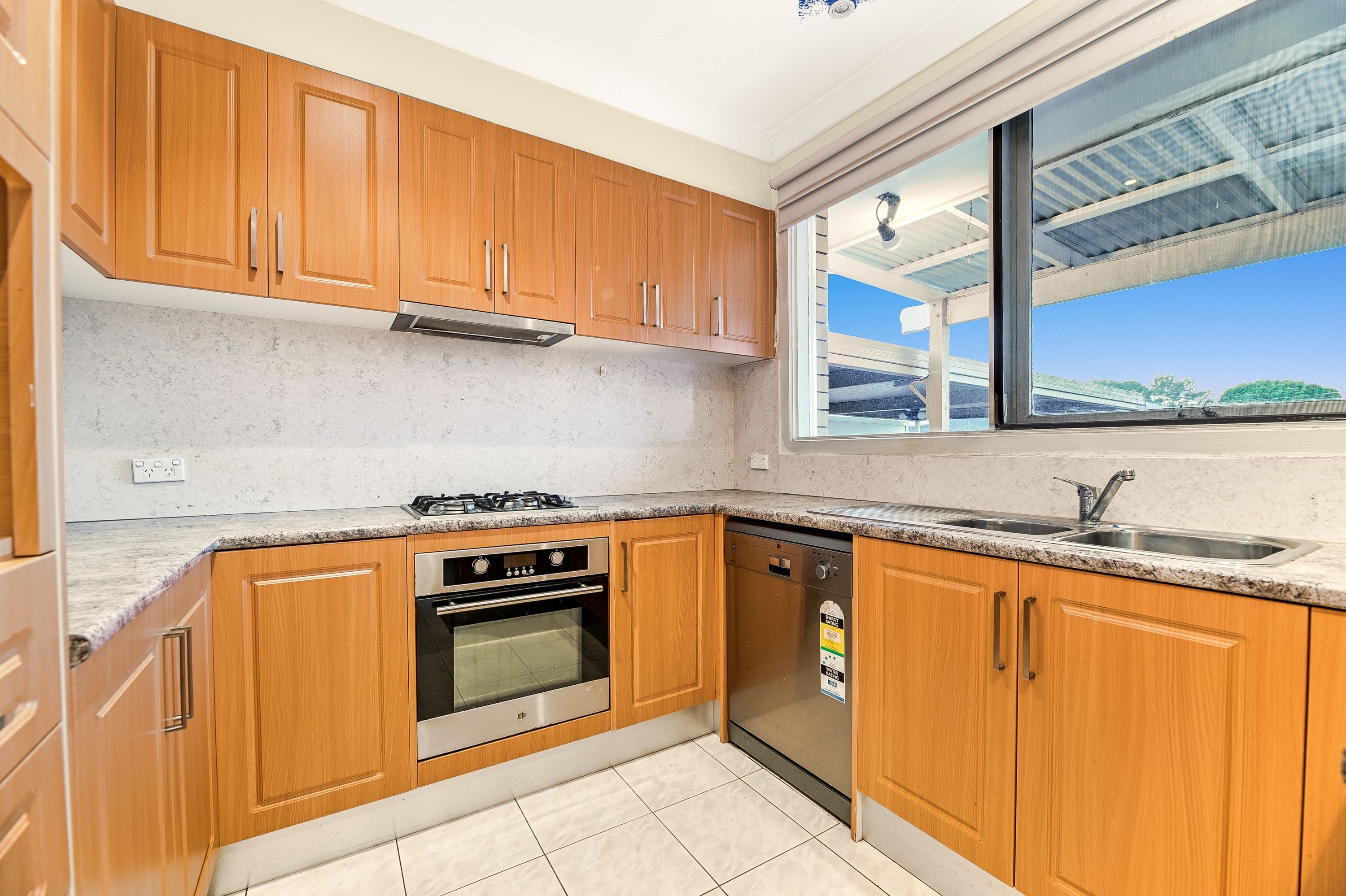 28 Honeysuckle Avenue, Wheelers Hill VIC 3150, Wheelers Hill - Thumbnail 5