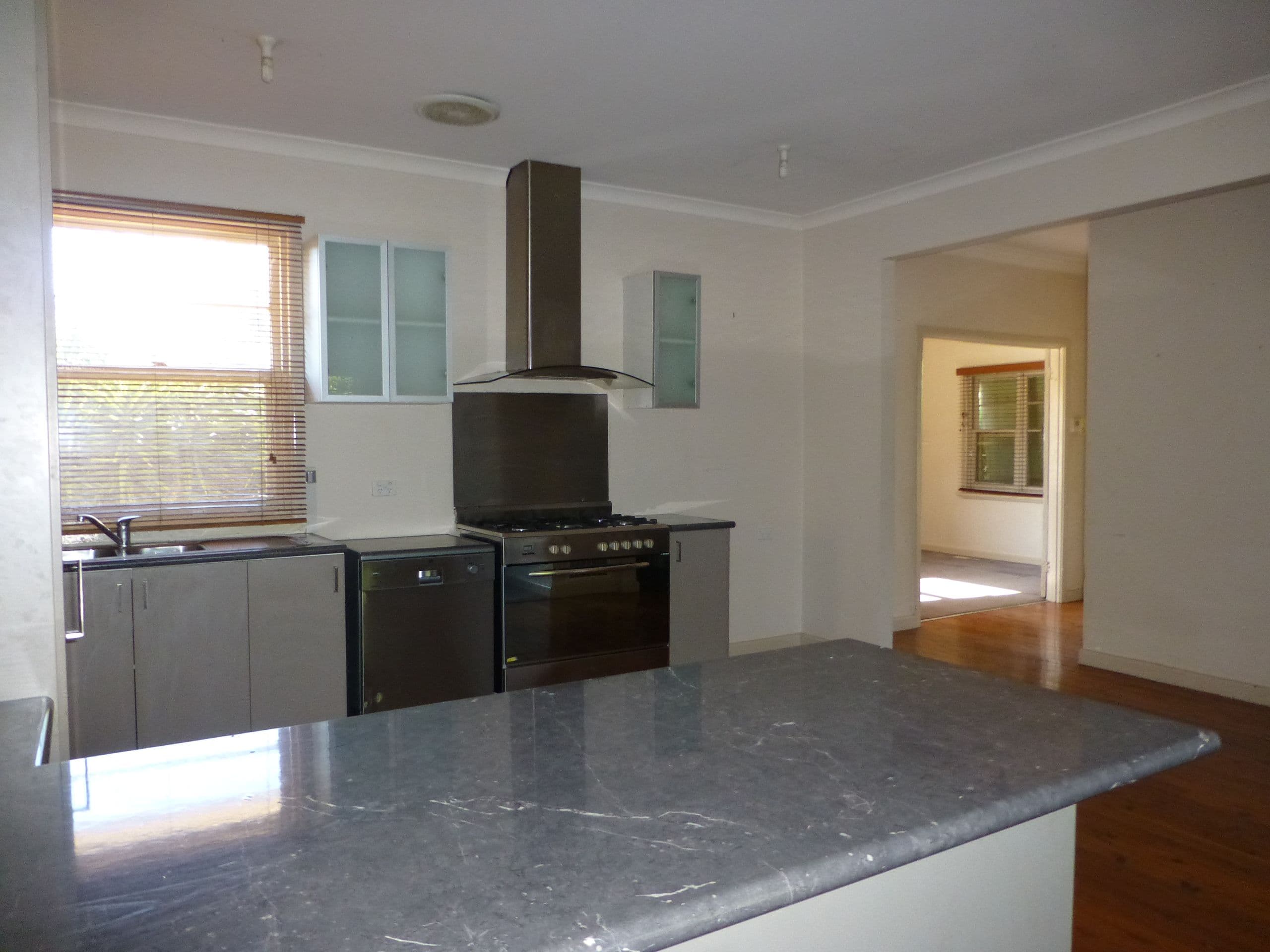 124 Sutton Street, Echuca VIC 3564, Echuca - Thumbnail 3