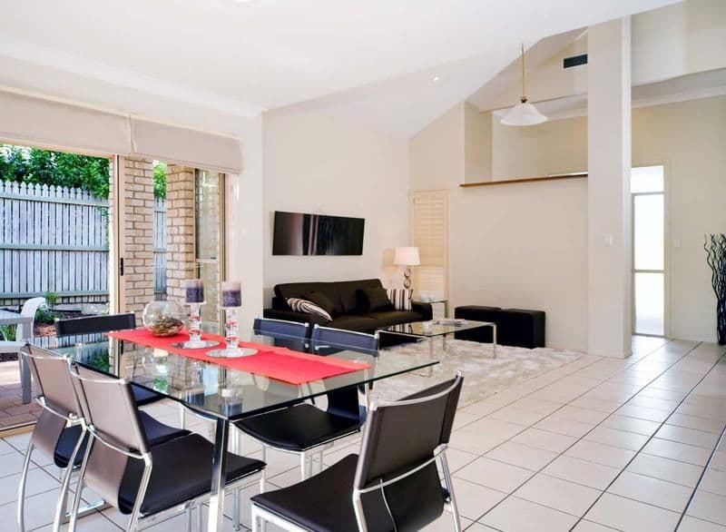 17 Favril Street, CANNON HILL QLD 4170, Cannon Hill - Thumbnail 5