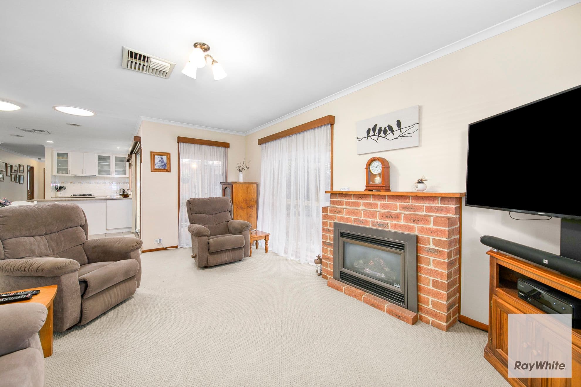 4 Kenswick Drive, Hillside VIC 3037, Hillside - Thumbnail 3