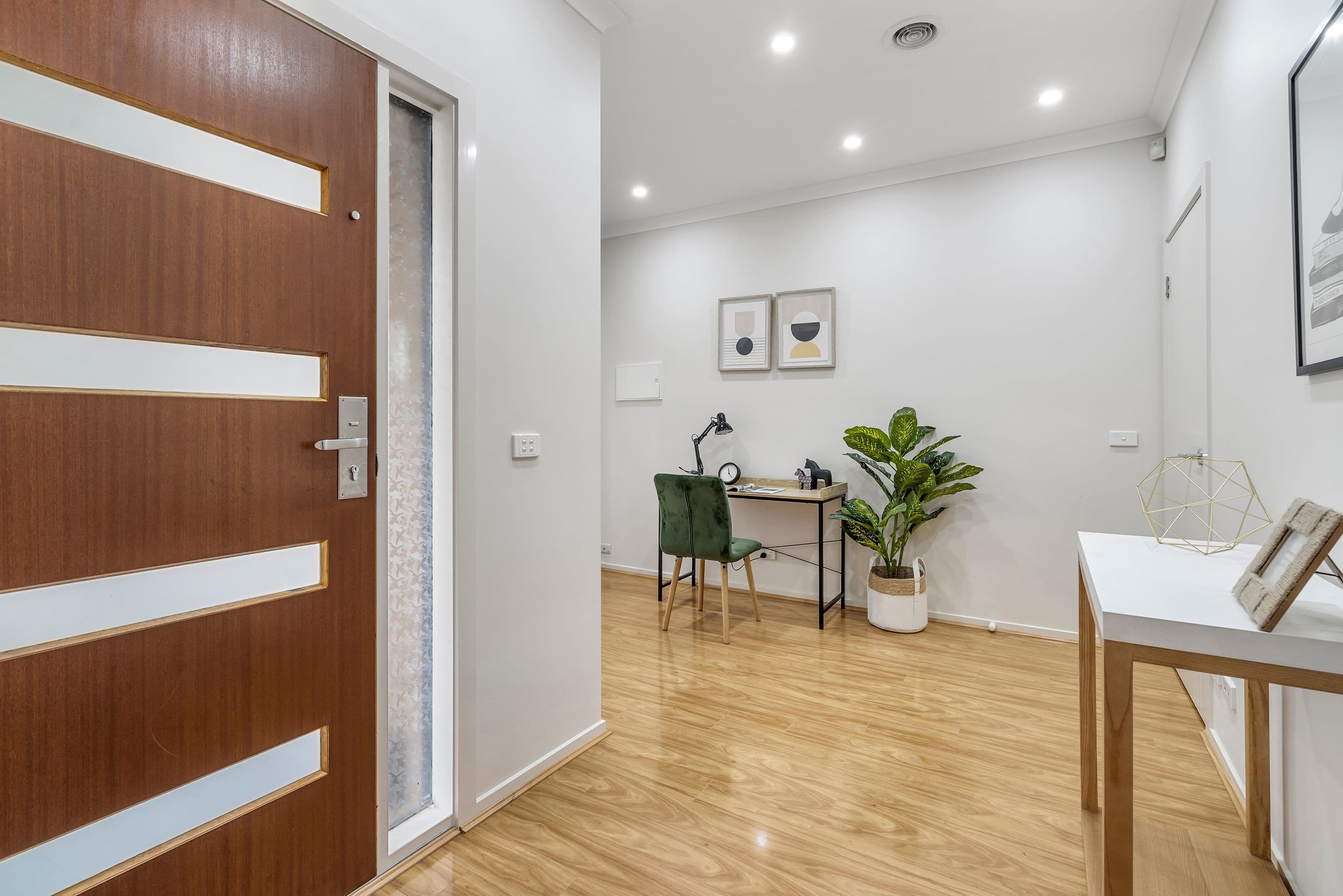 21B Utah Road, Glen Waverley VIC 3150, Glen Waverley - Thumbnail 2
