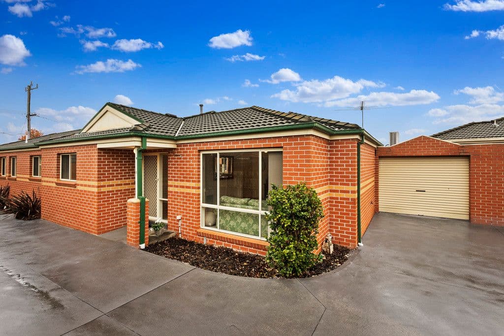 18 Bradshaw Street, Kingsbury VIC 3083, Kingsbury - Image 1