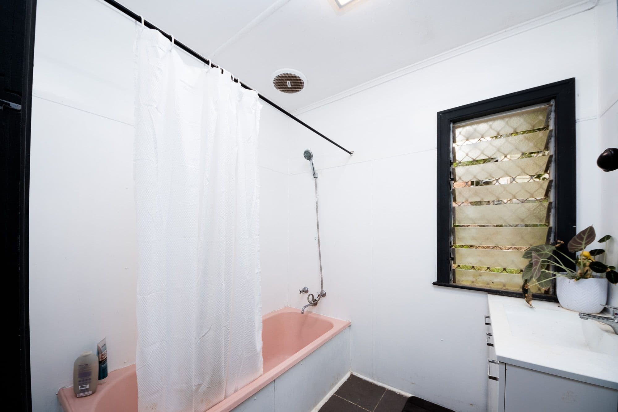 38 Tucker Street, Yeppoon QLD 4703, Yeppoon - Thumbnail 5