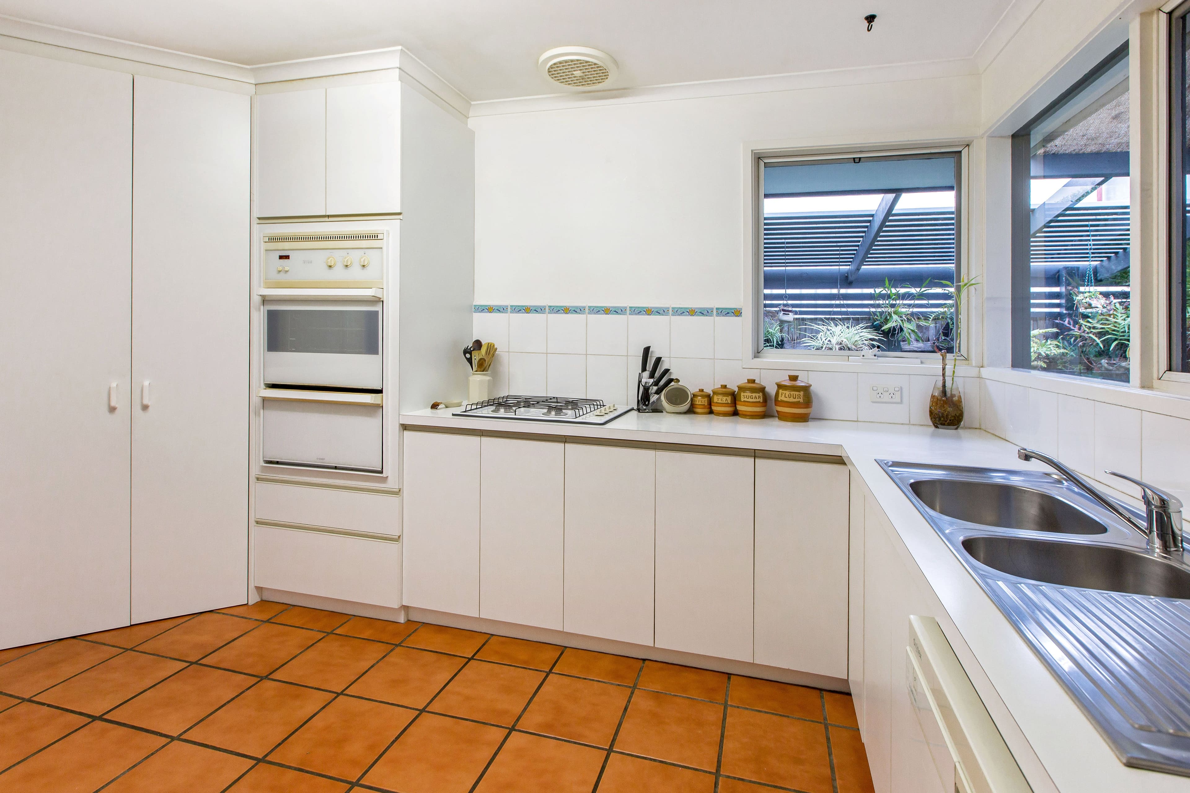 22 Sherwood Avenue, Rosebud VIC 3939, Rosebud - Thumbnail 3