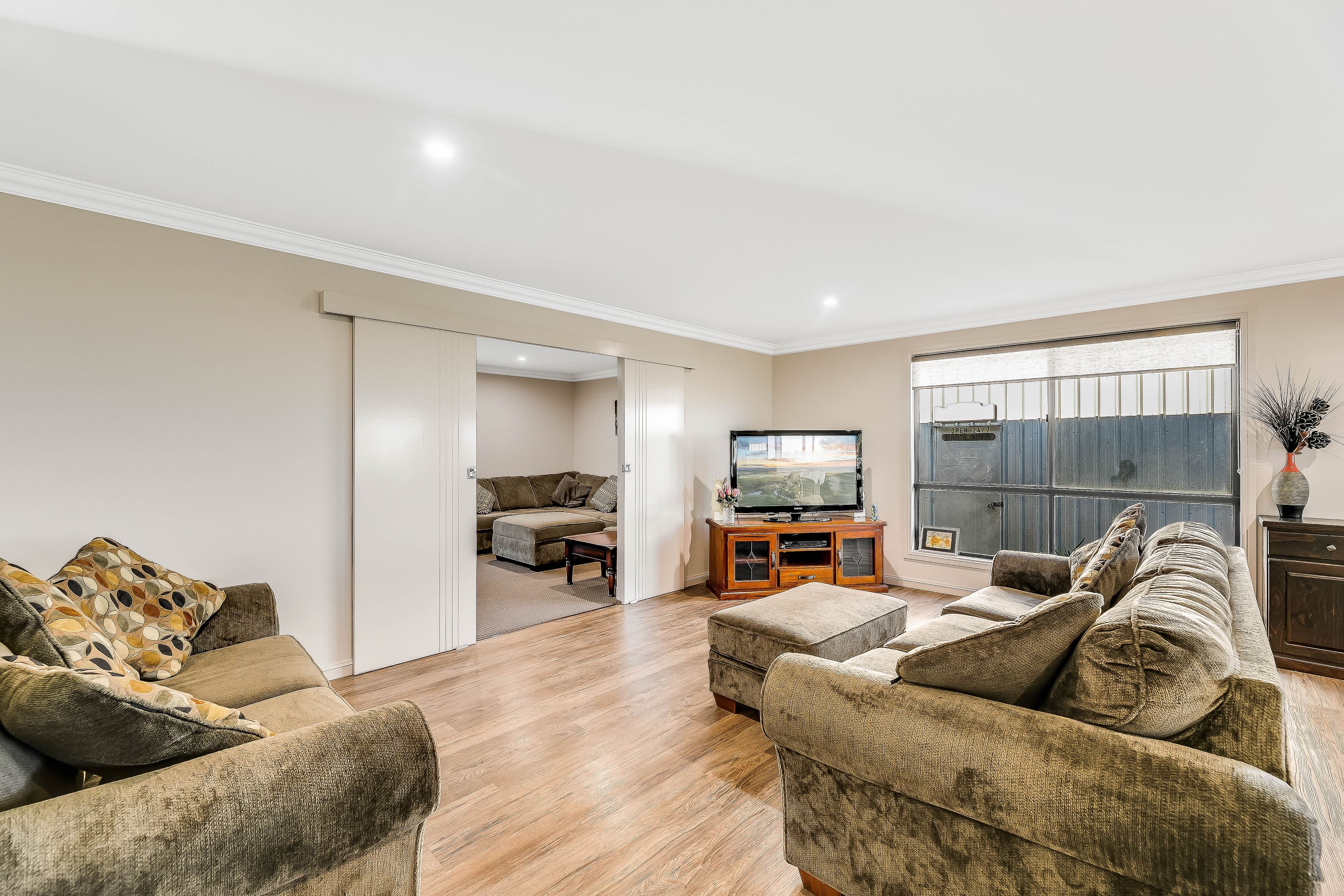 15 Tews Road, Springside QLD 4356, Springside - Thumbnail 4
