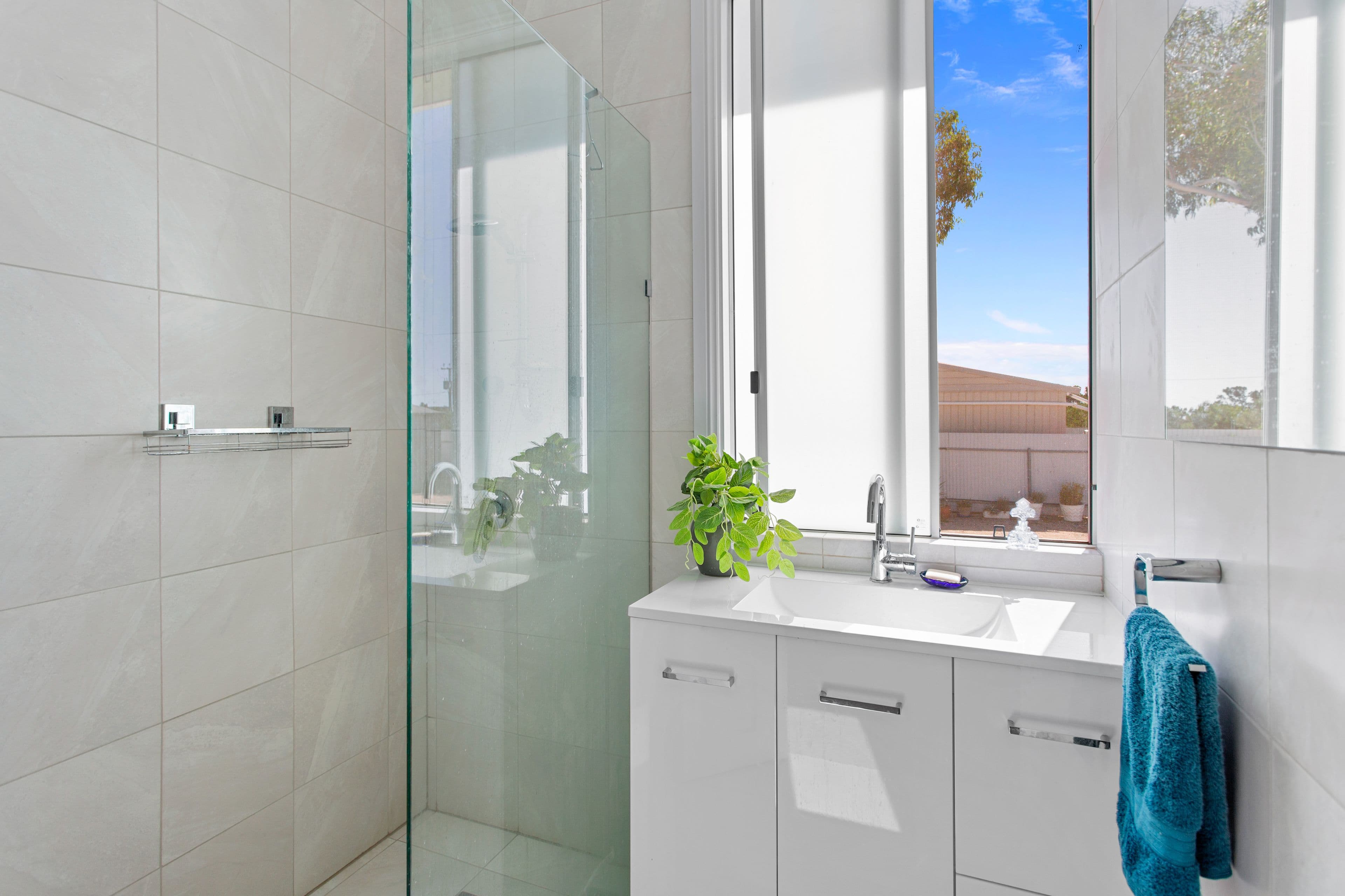 81 The Esplanade, Thompson Beach SA 5501, Thompson Beach - Thumbnail 2