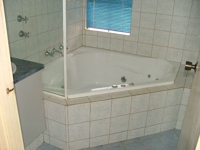 17 Meiklejohn Crescent, CARNARVON WA 6701, Brockman - Thumbnail 2
